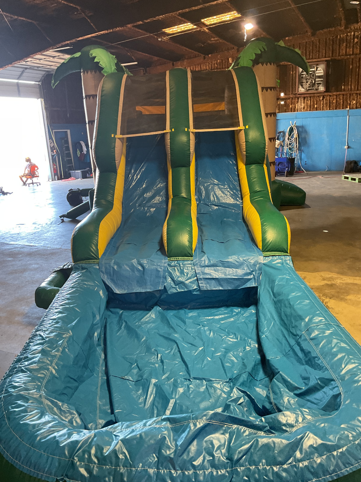 Dual Lane Tropical Combo with detachable pool