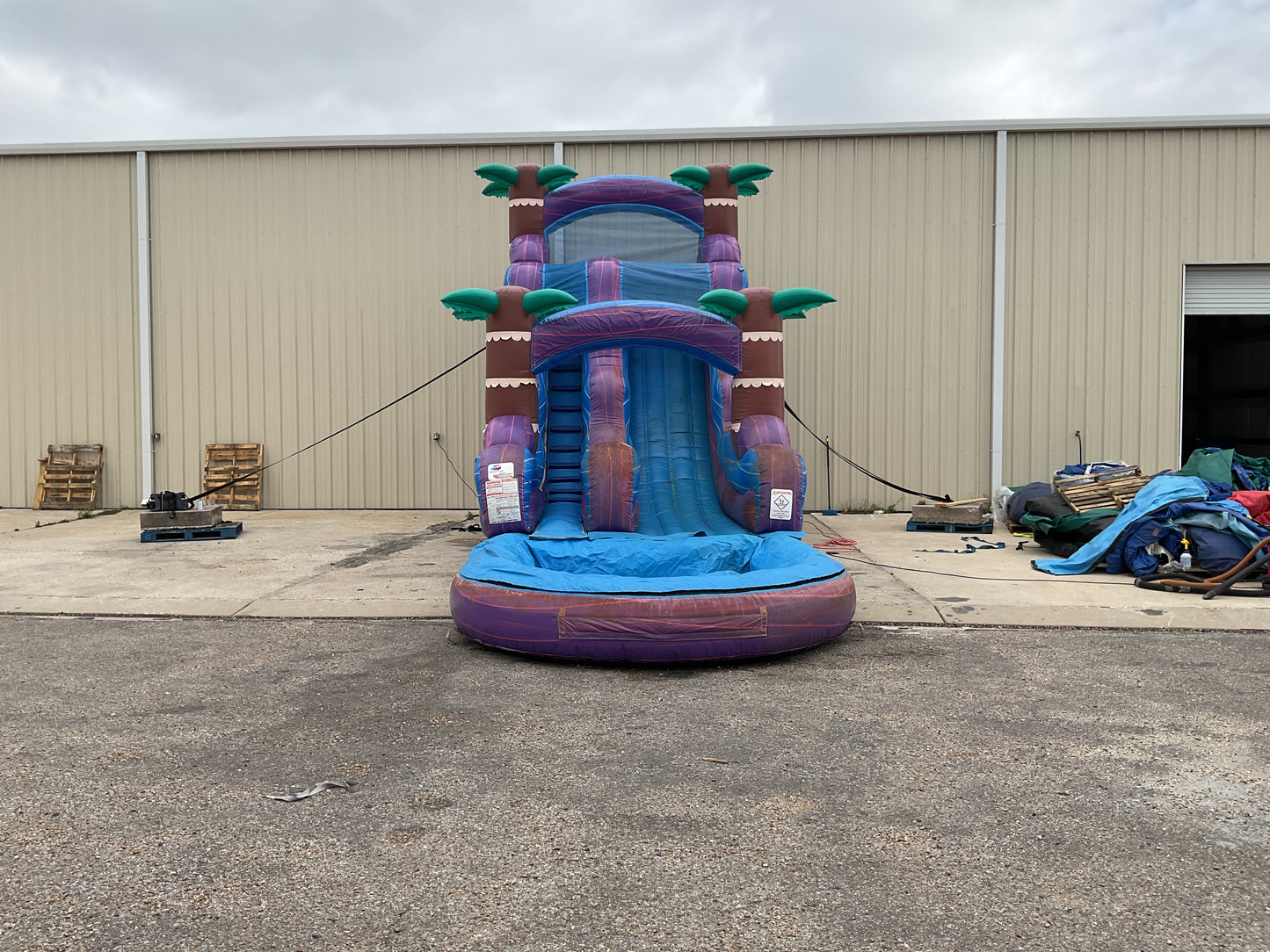 18' Purple Hurricane with pool