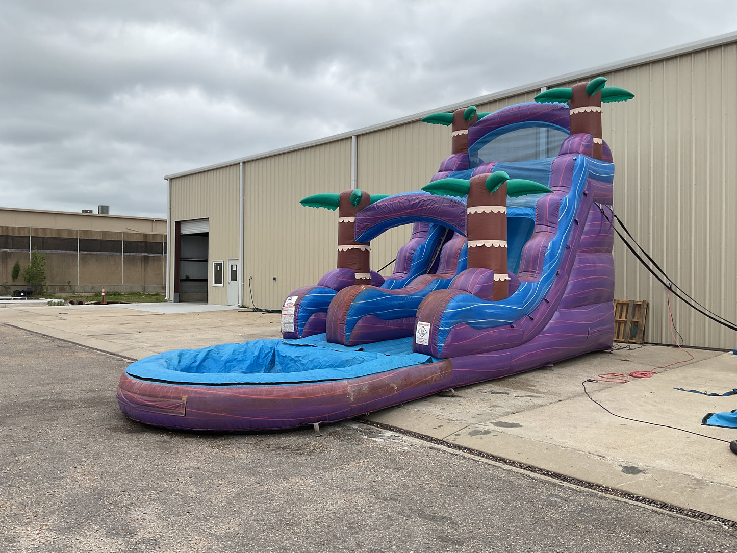 18' Purple Hurricane with pool