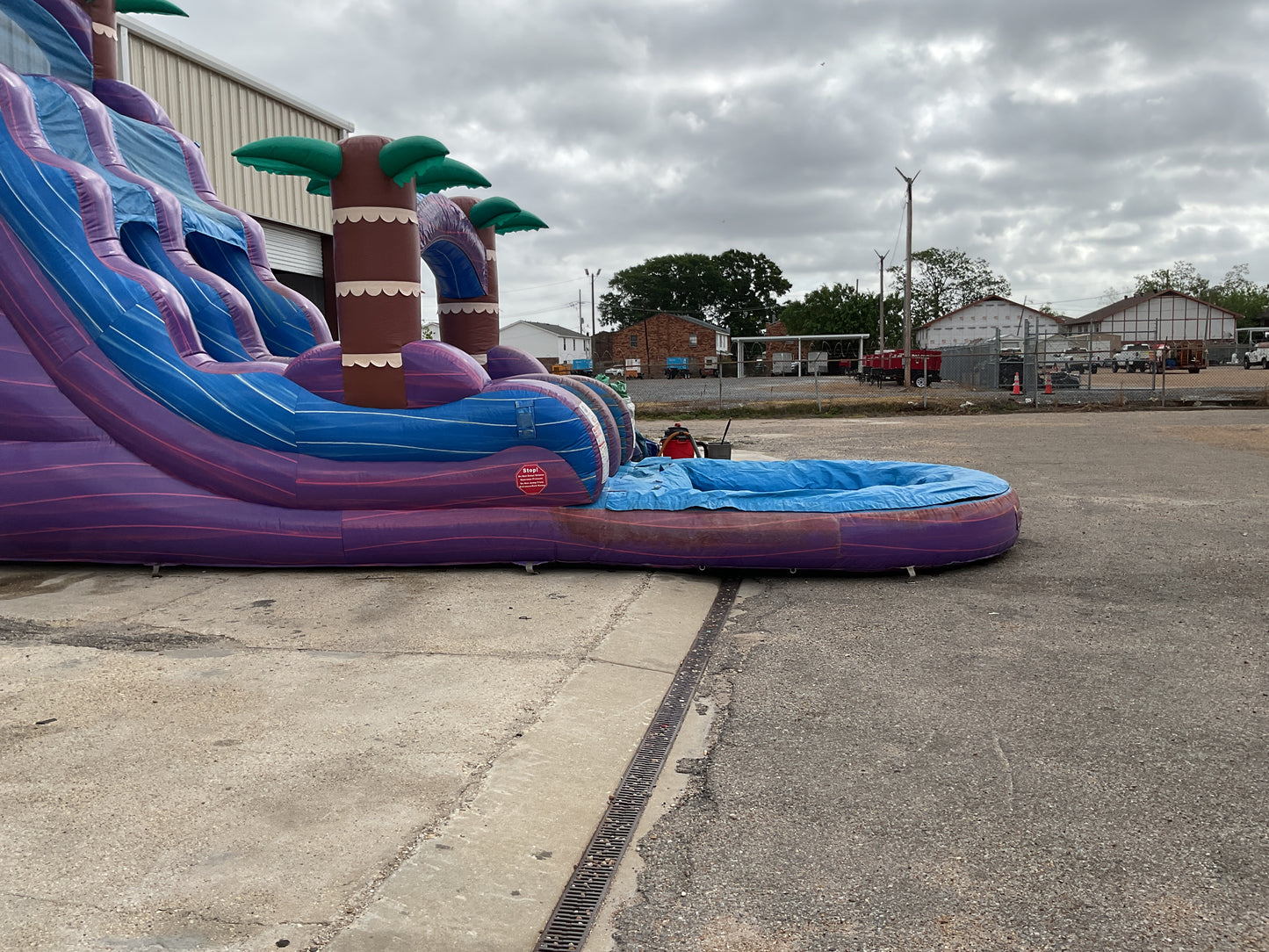 18' Purple Hurricane with pool