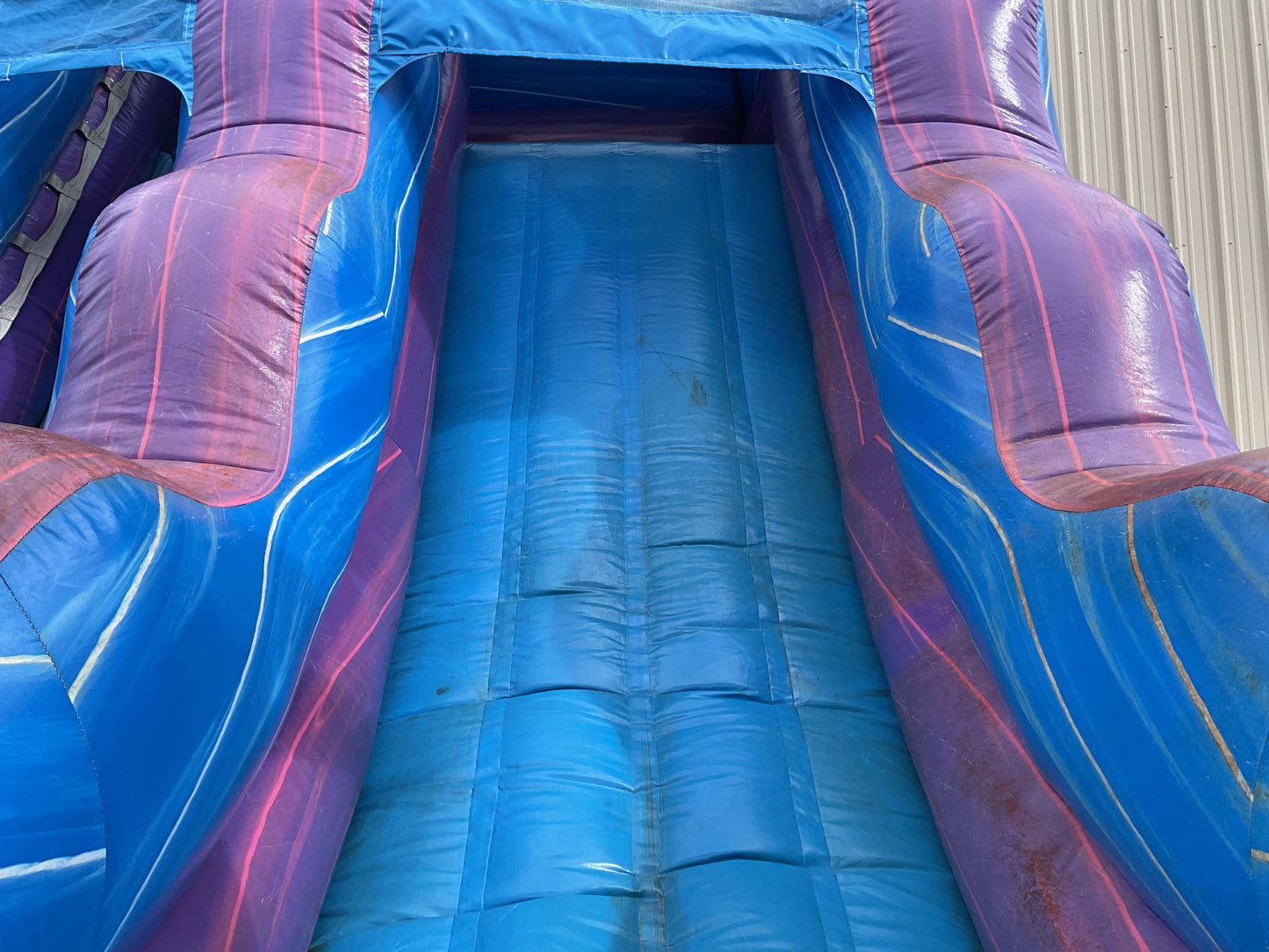 18' Purple Hurricane with pool