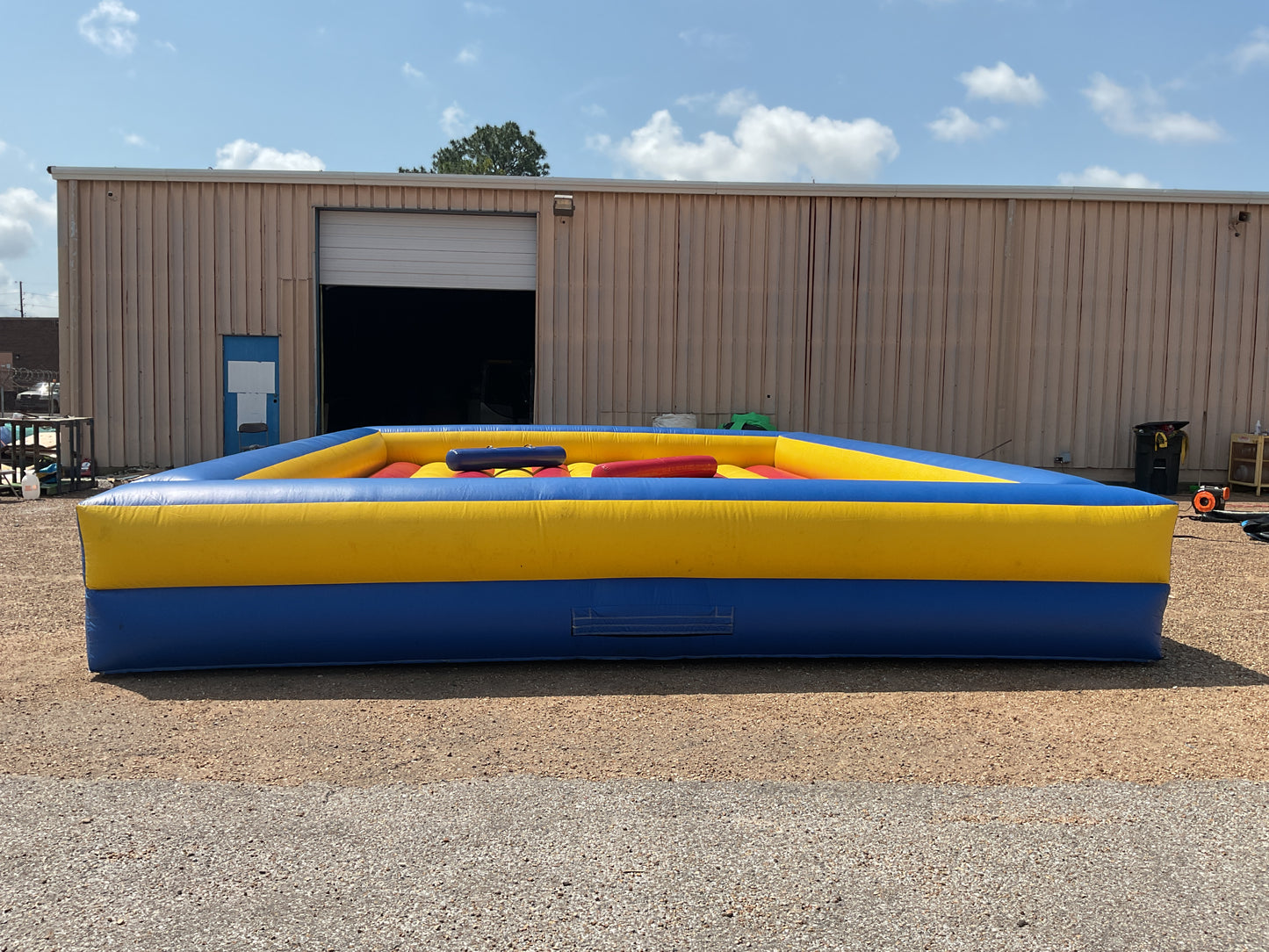 Joust Interactive inflatable with accessories