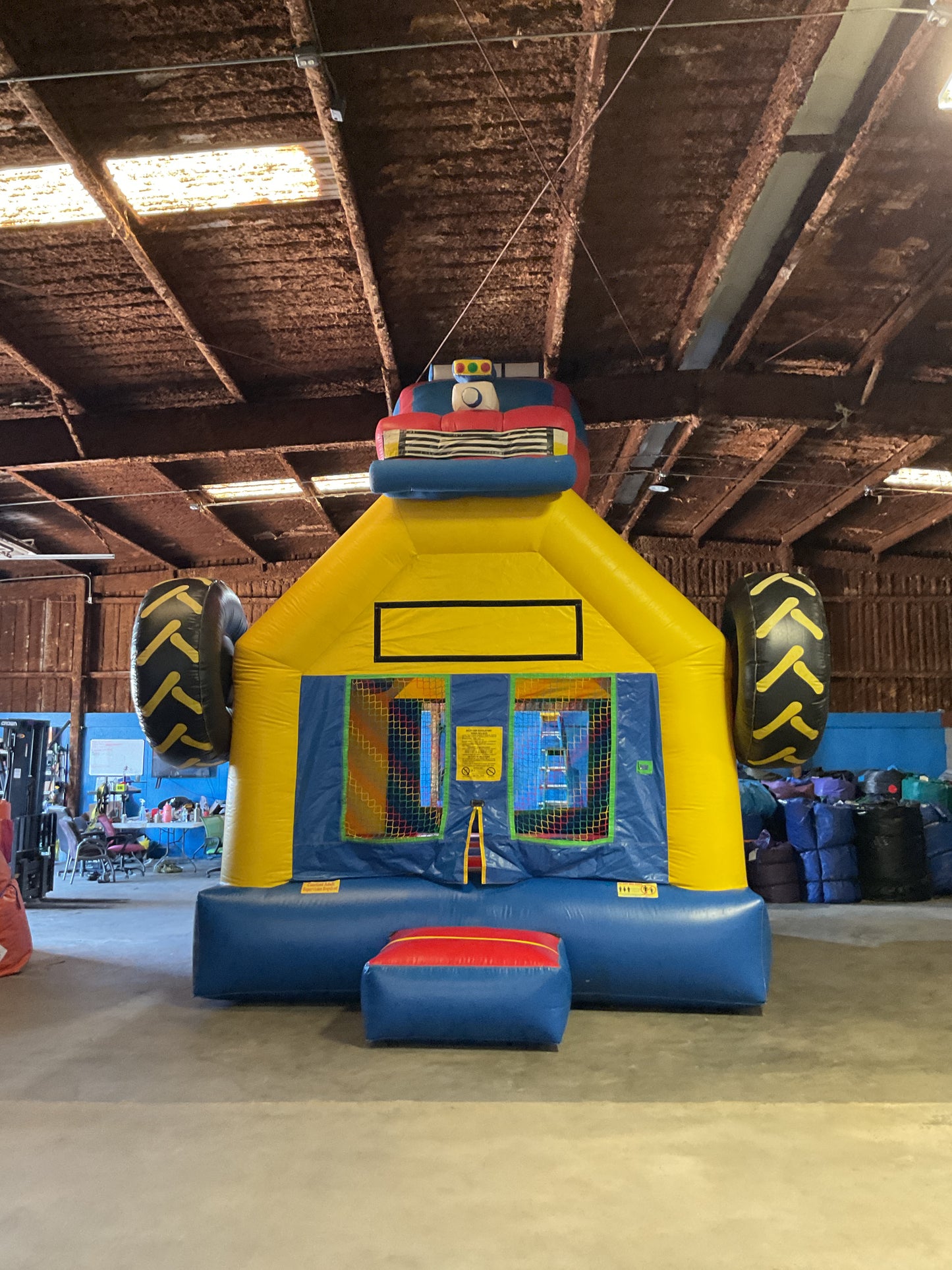 Monster Truck Bounce