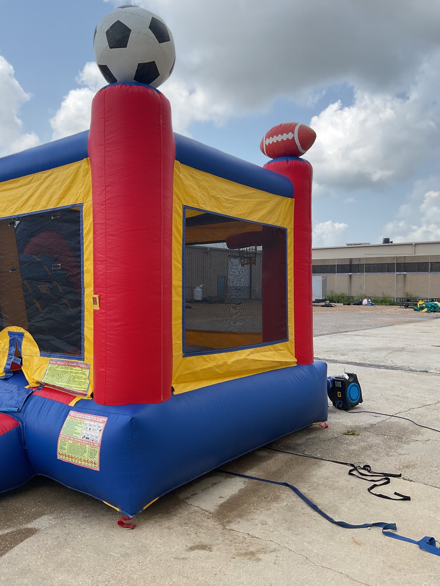 Sports Wet Dry Combo with pool