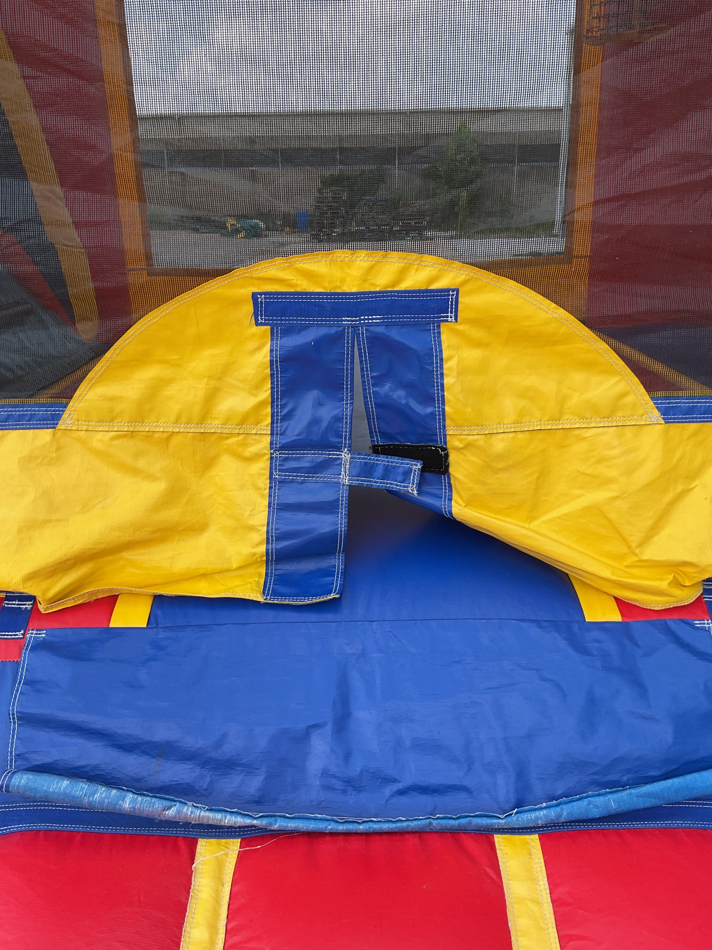 Sports Wet Dry Combo with pool