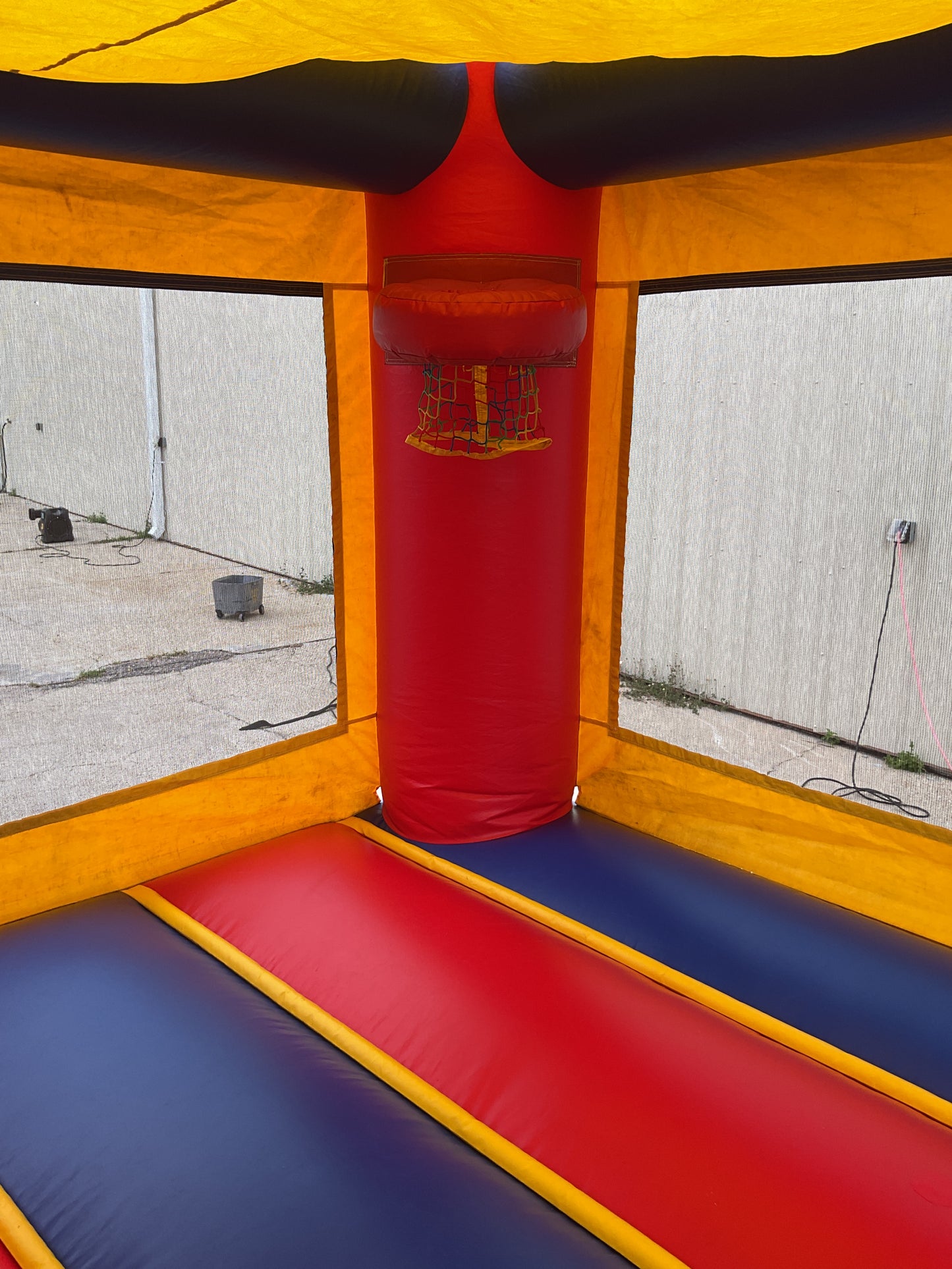 Sports Wet Dry Combo with pool