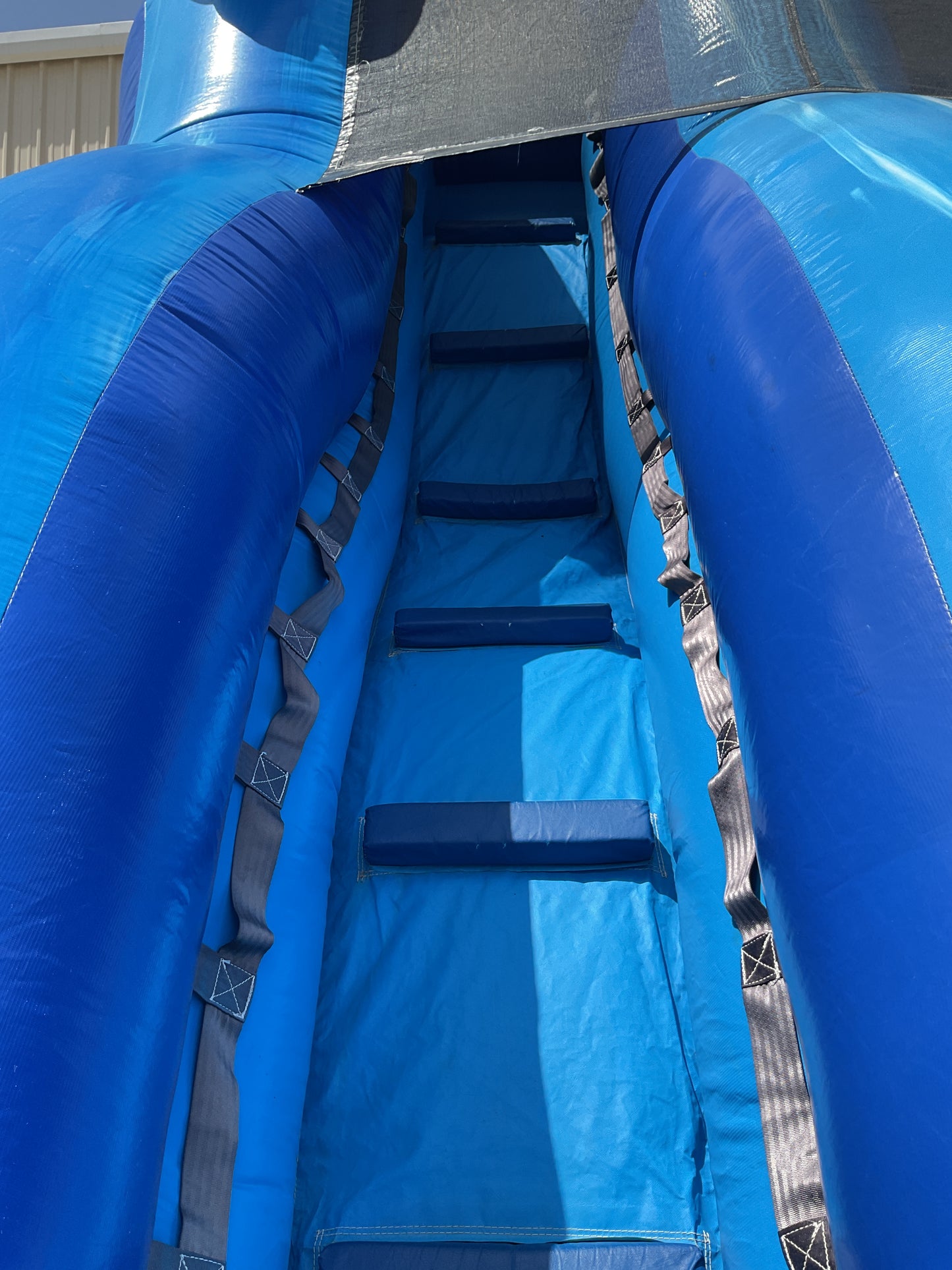 Flipper Dipper Slide with splash pool