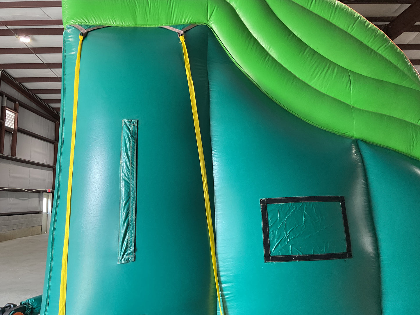 19' Tiki Island Slide with landing