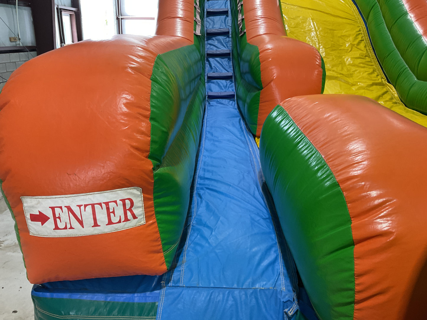 19' Tiki Island Slide with landing