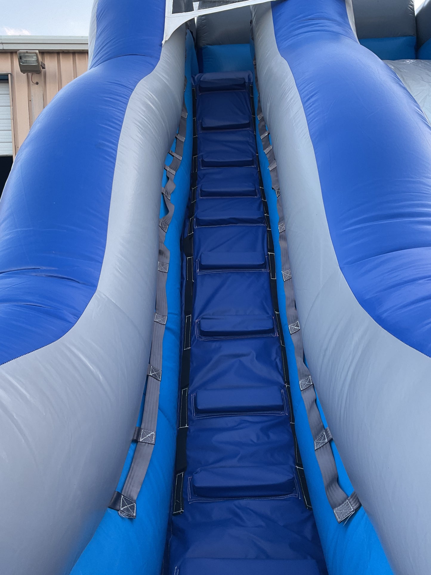 18' Shark Tank Slide