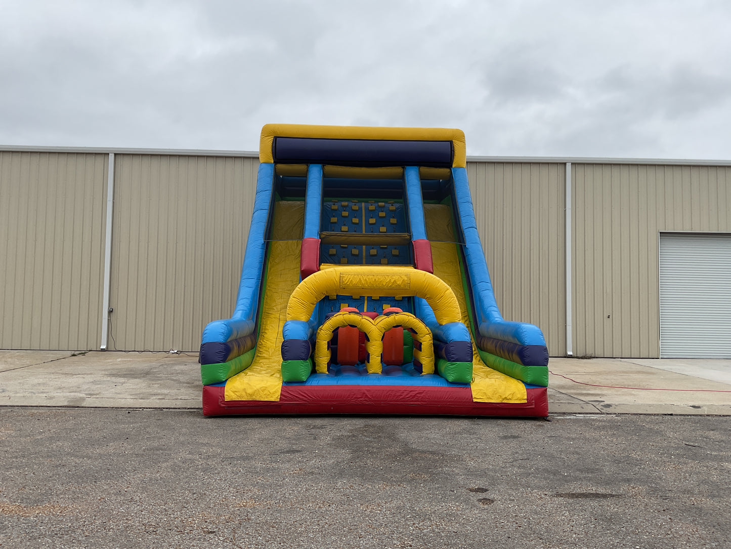 22' Vertical Rush Slide