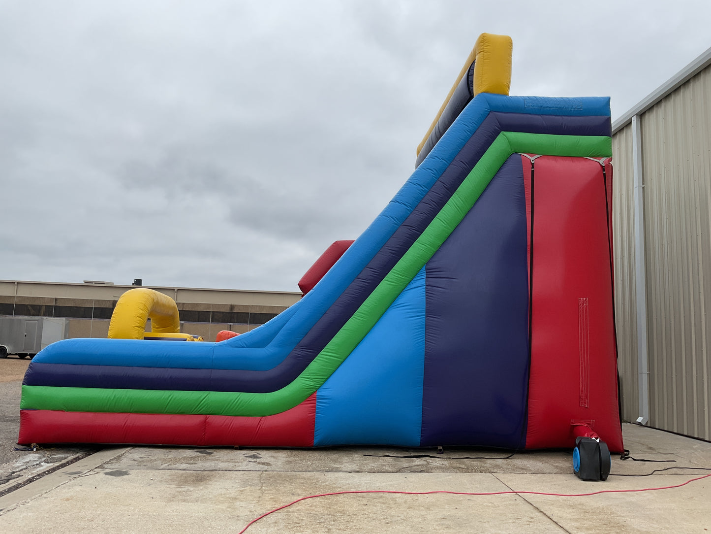 22' Vertical Rush Slide