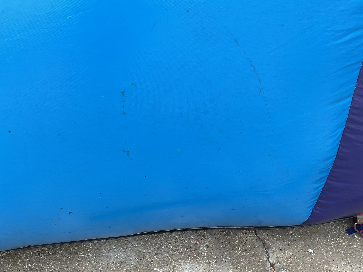 22' Vertical Rush Slide