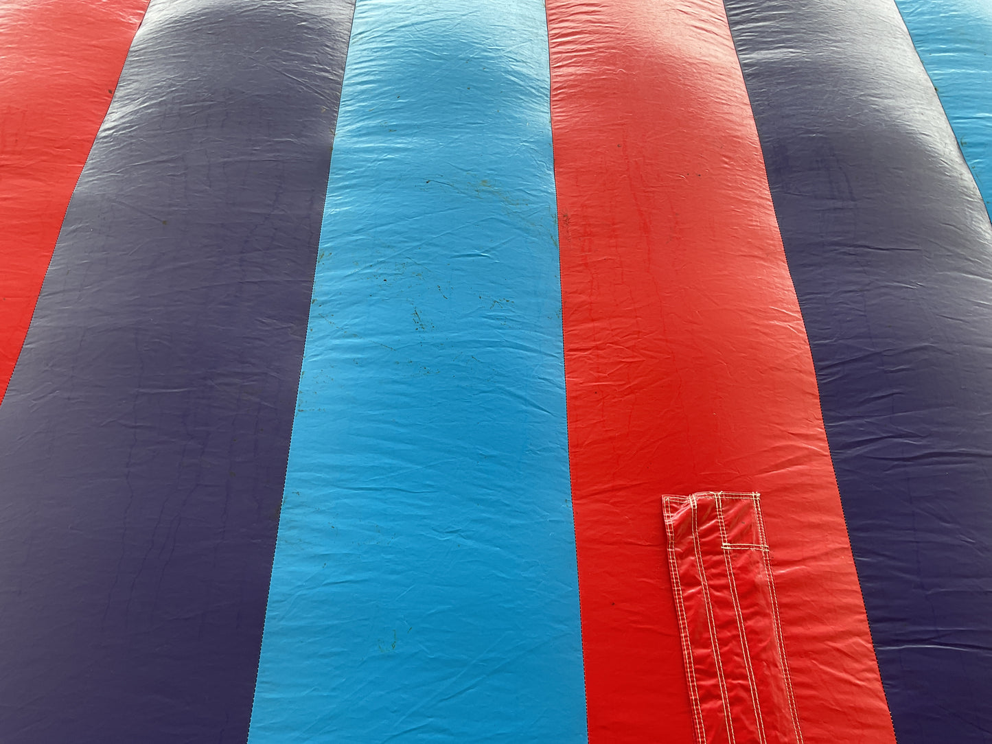 22' Vertical Rush Slide