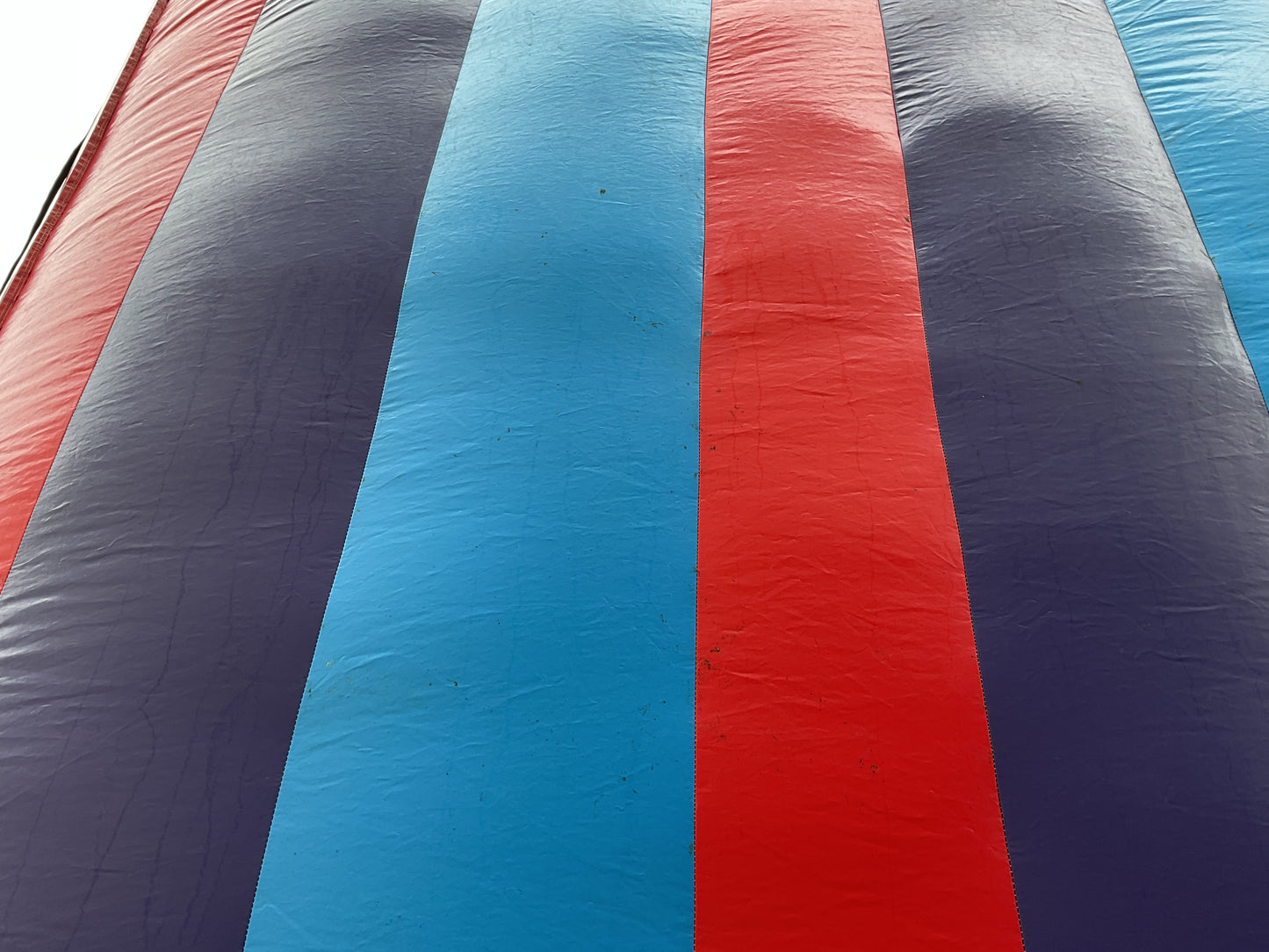 22' Vertical Rush Slide