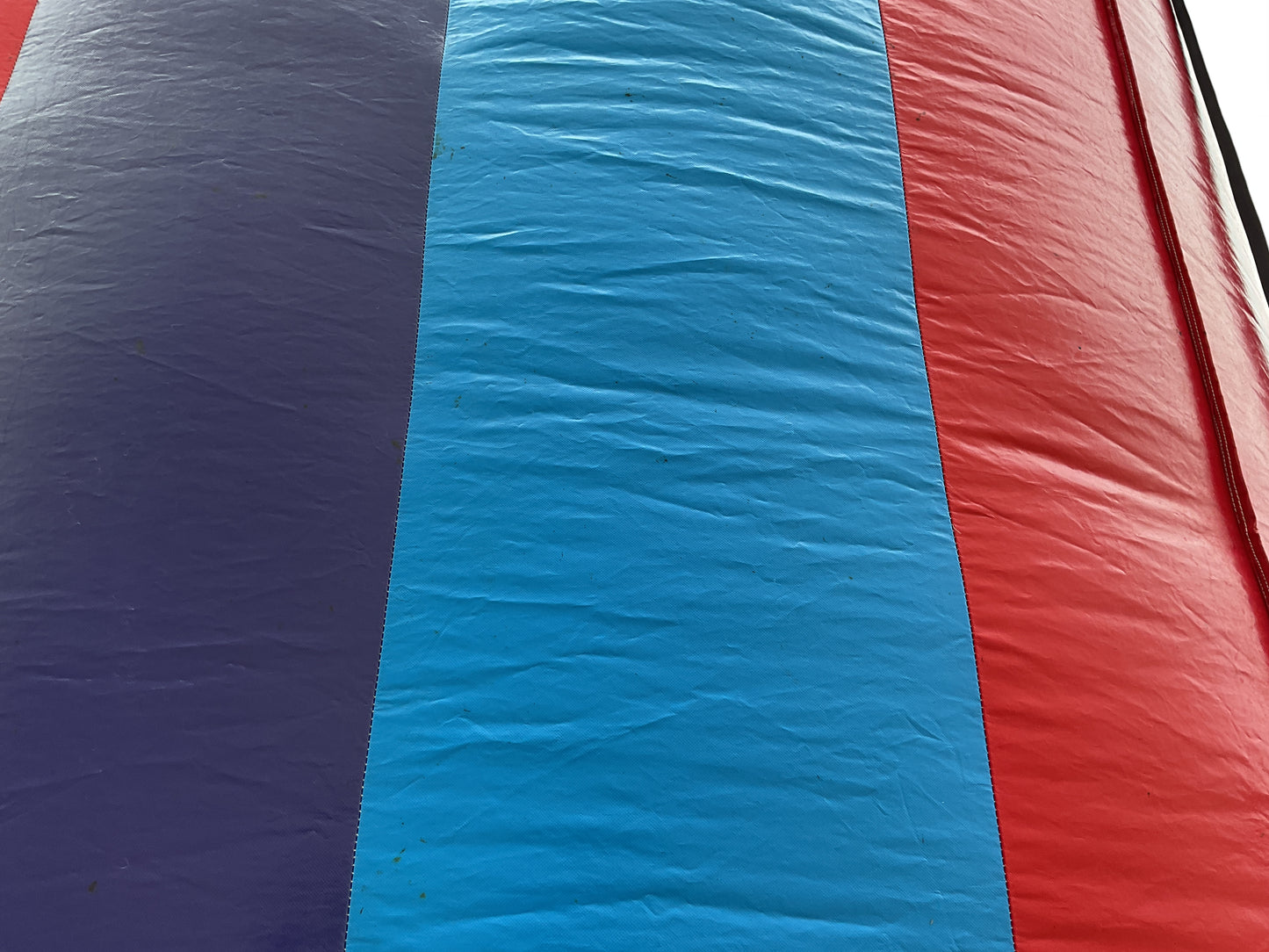 22' Vertical Rush Slide