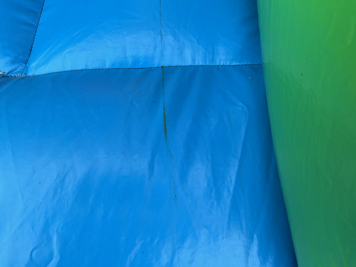 22' Vertical Rush Slide