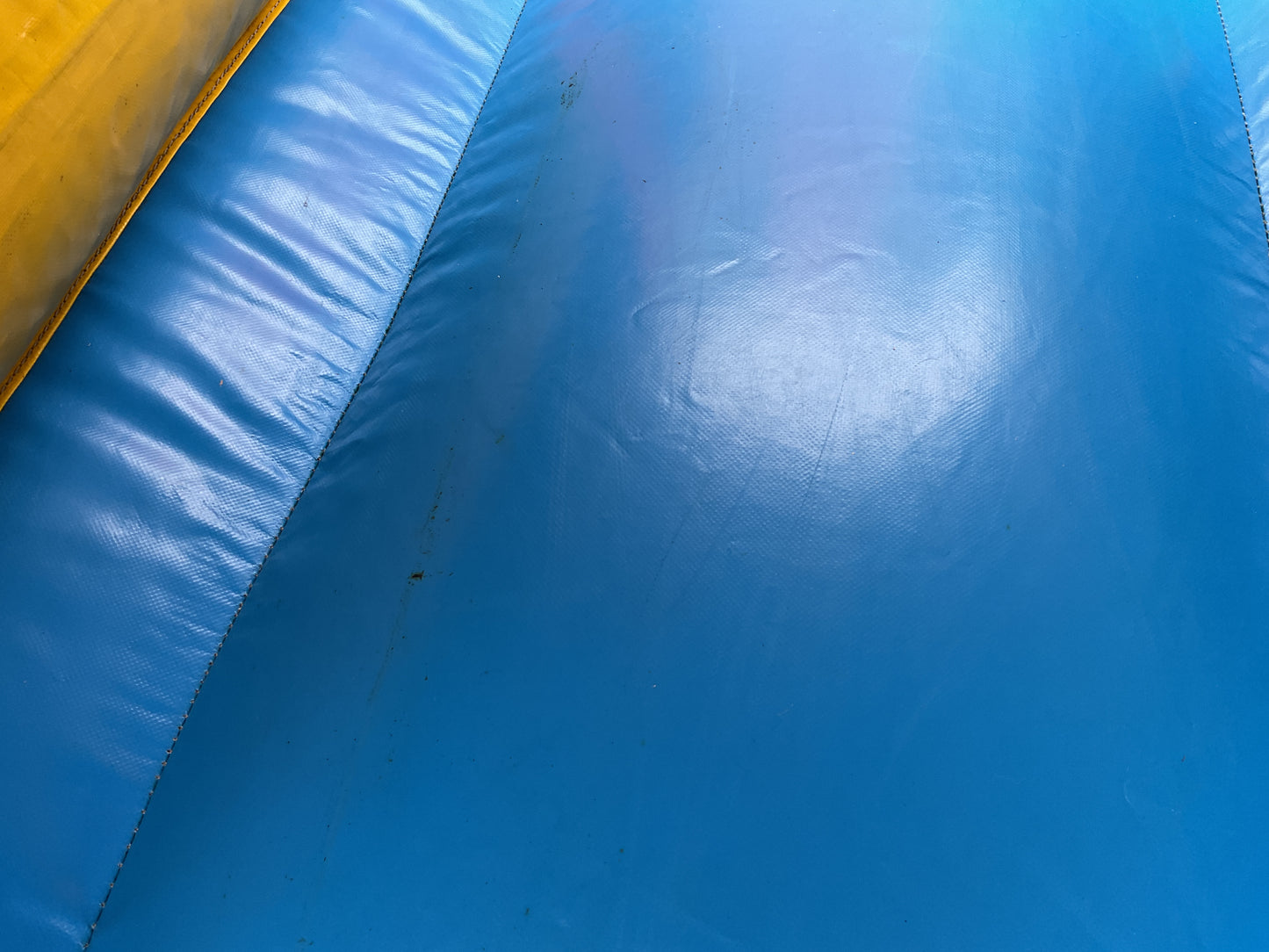 22' Vertical Rush Slide