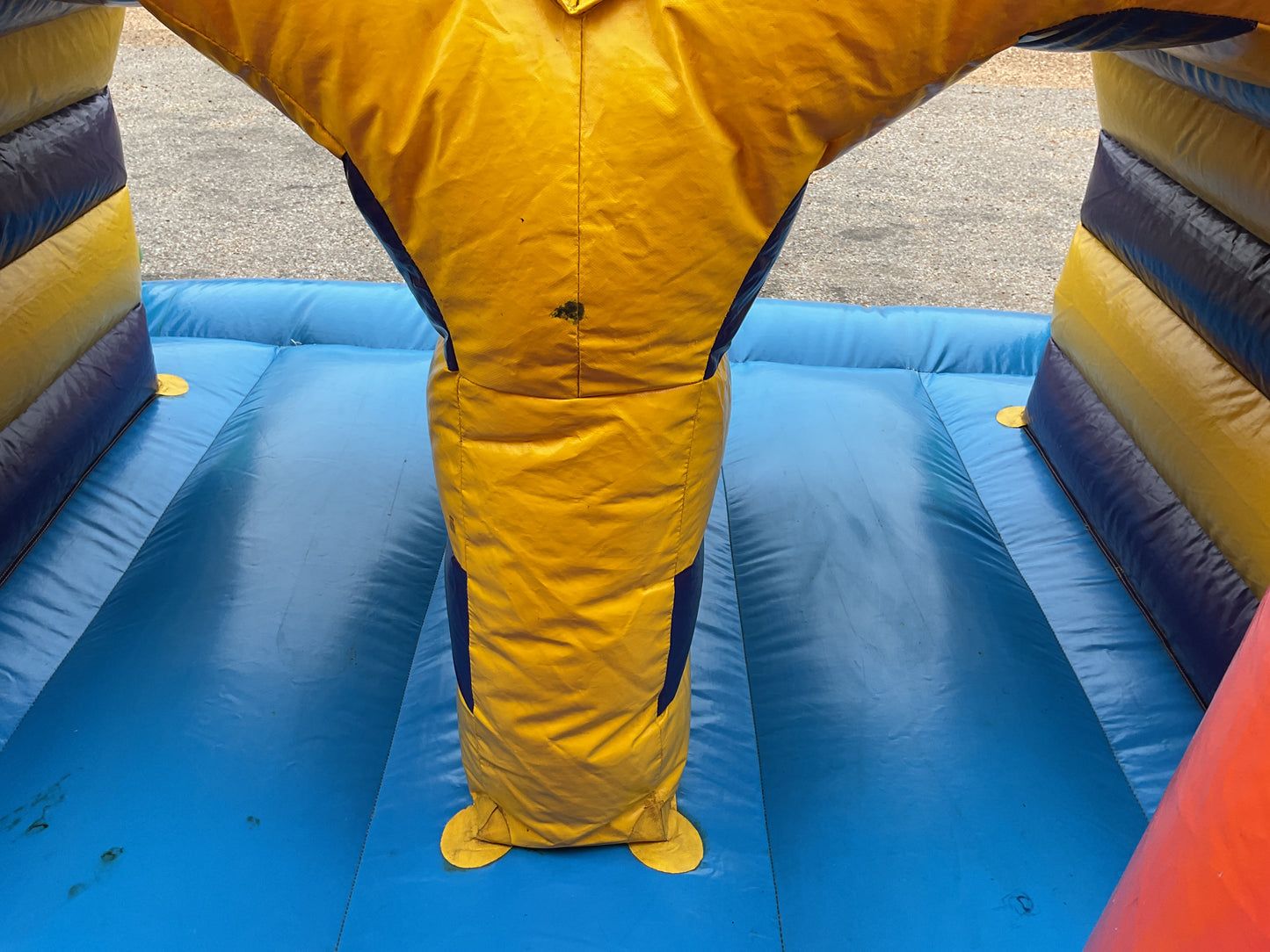 22' Vertical Rush Slide