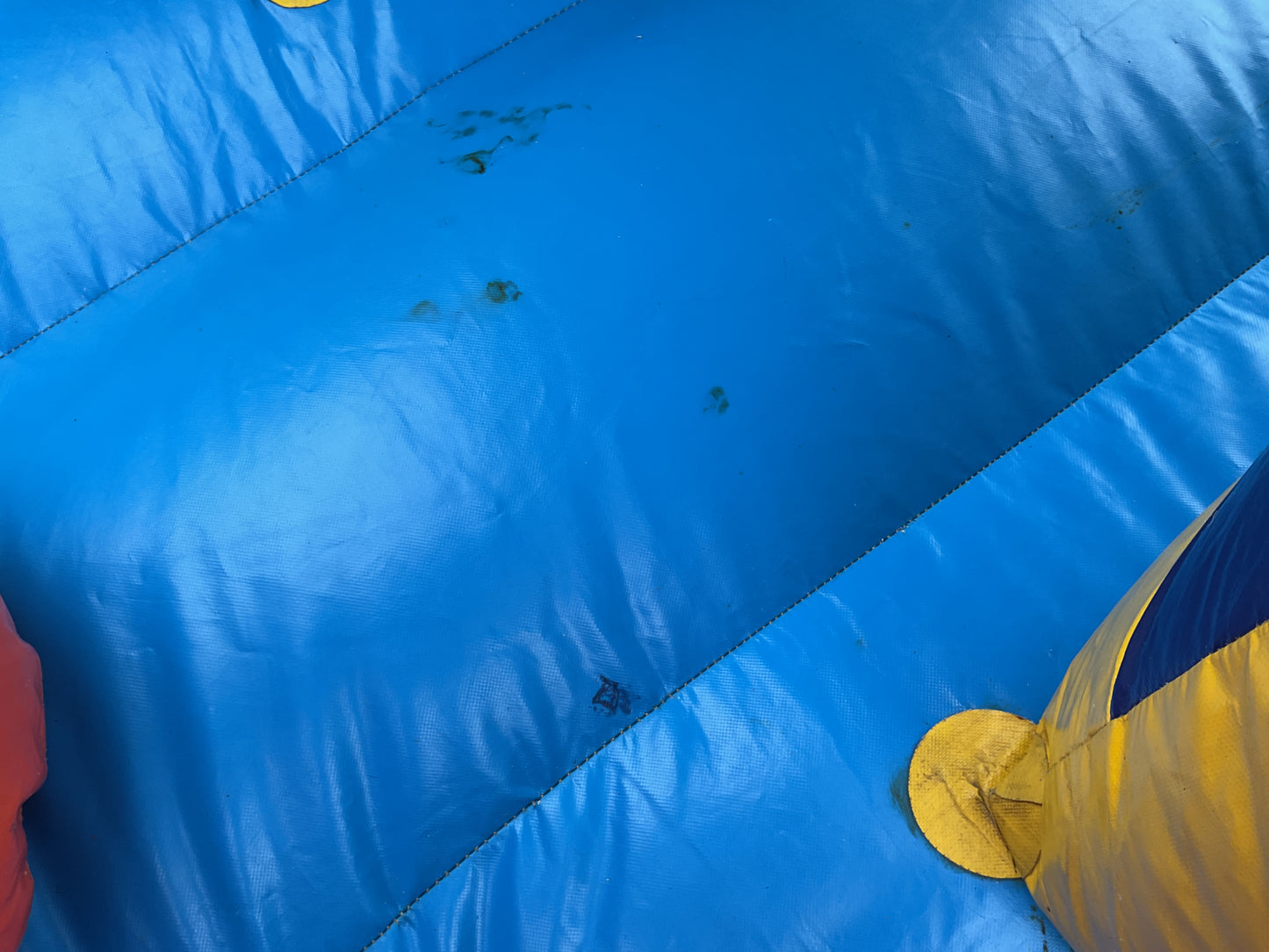 22' Vertical Rush Slide