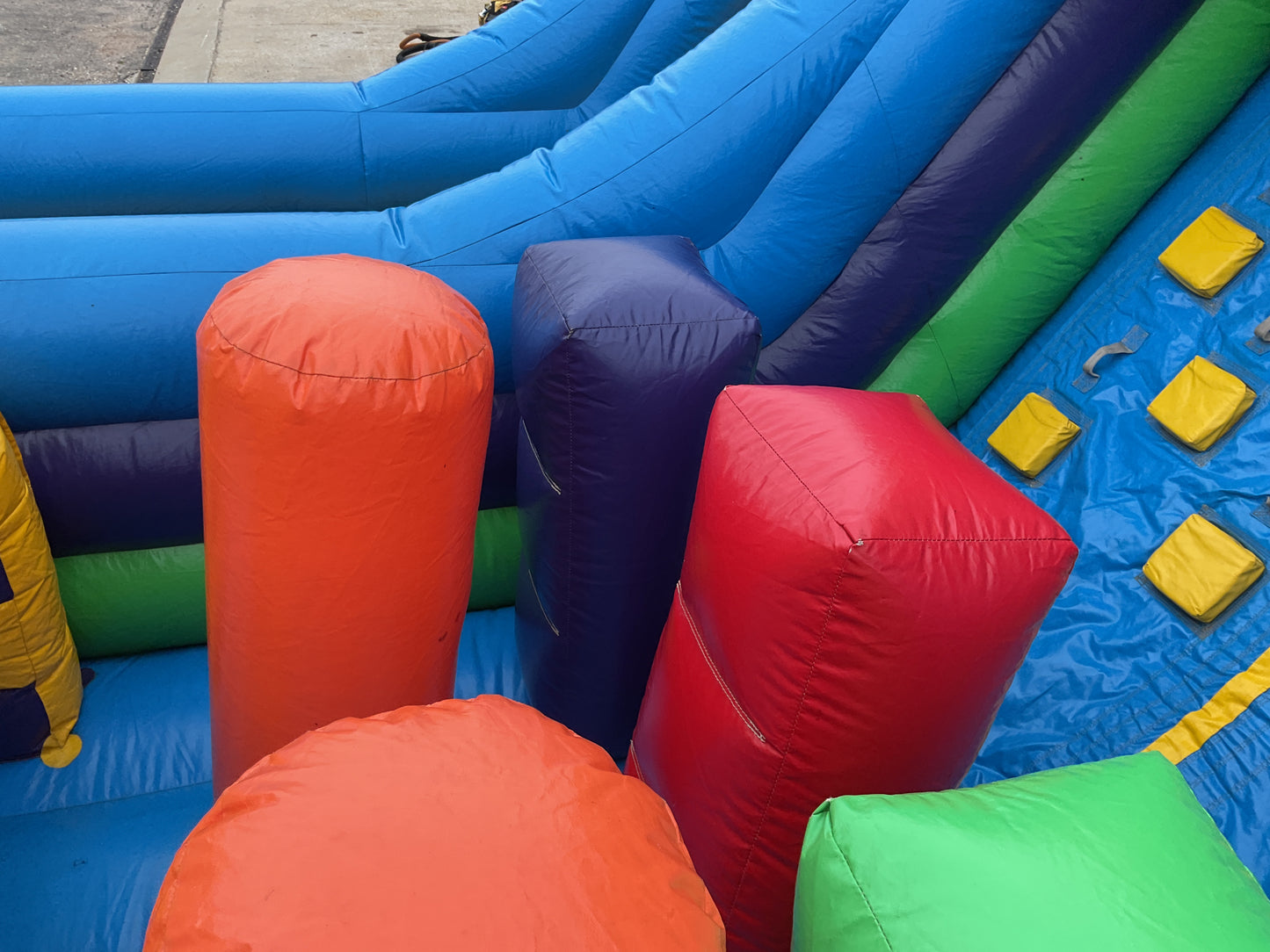 22' Vertical Rush Slide