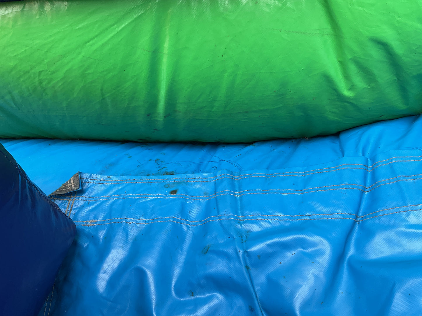 22' Vertical Rush Slide