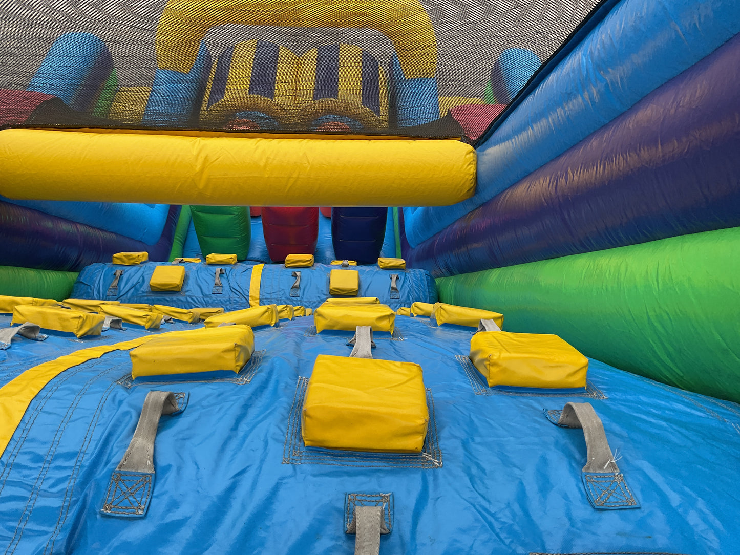 22' Vertical Rush Slide