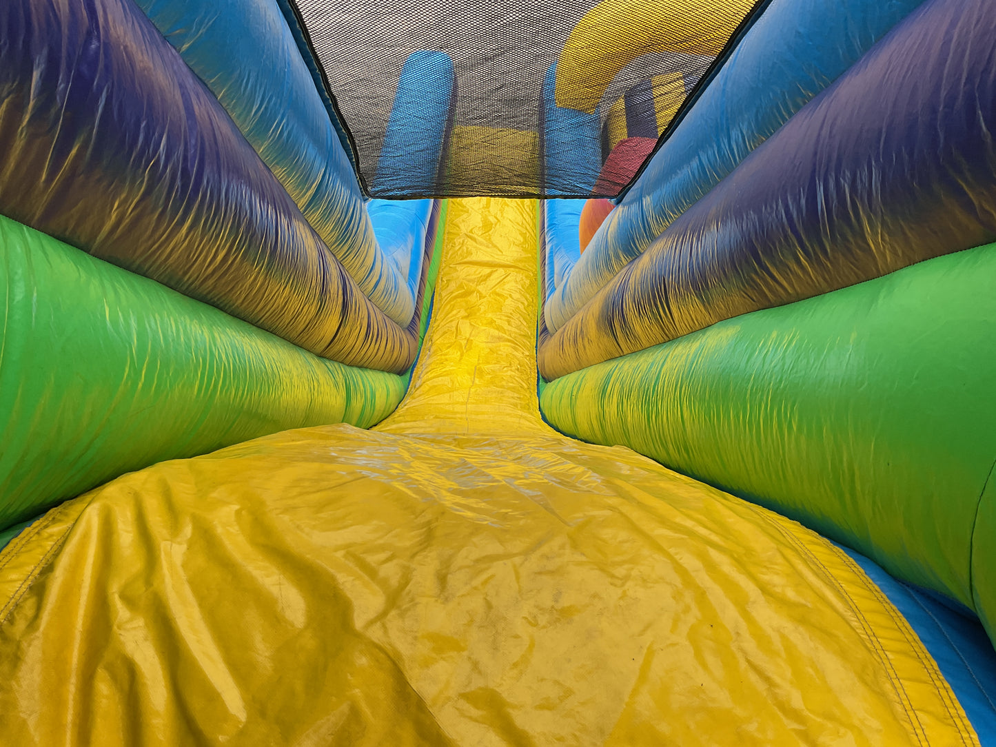 22' Vertical Rush Slide
