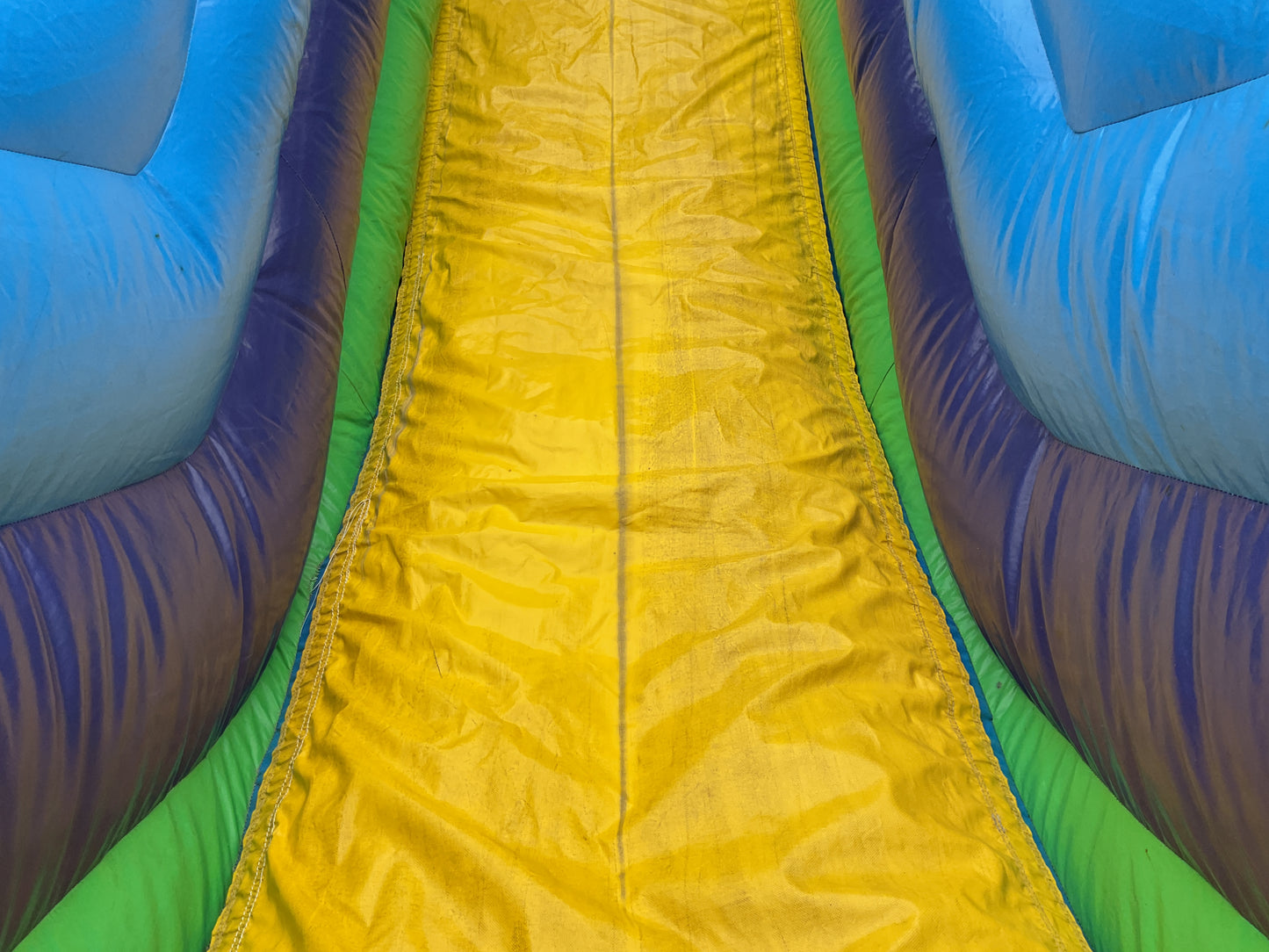 22' Vertical Rush Slide