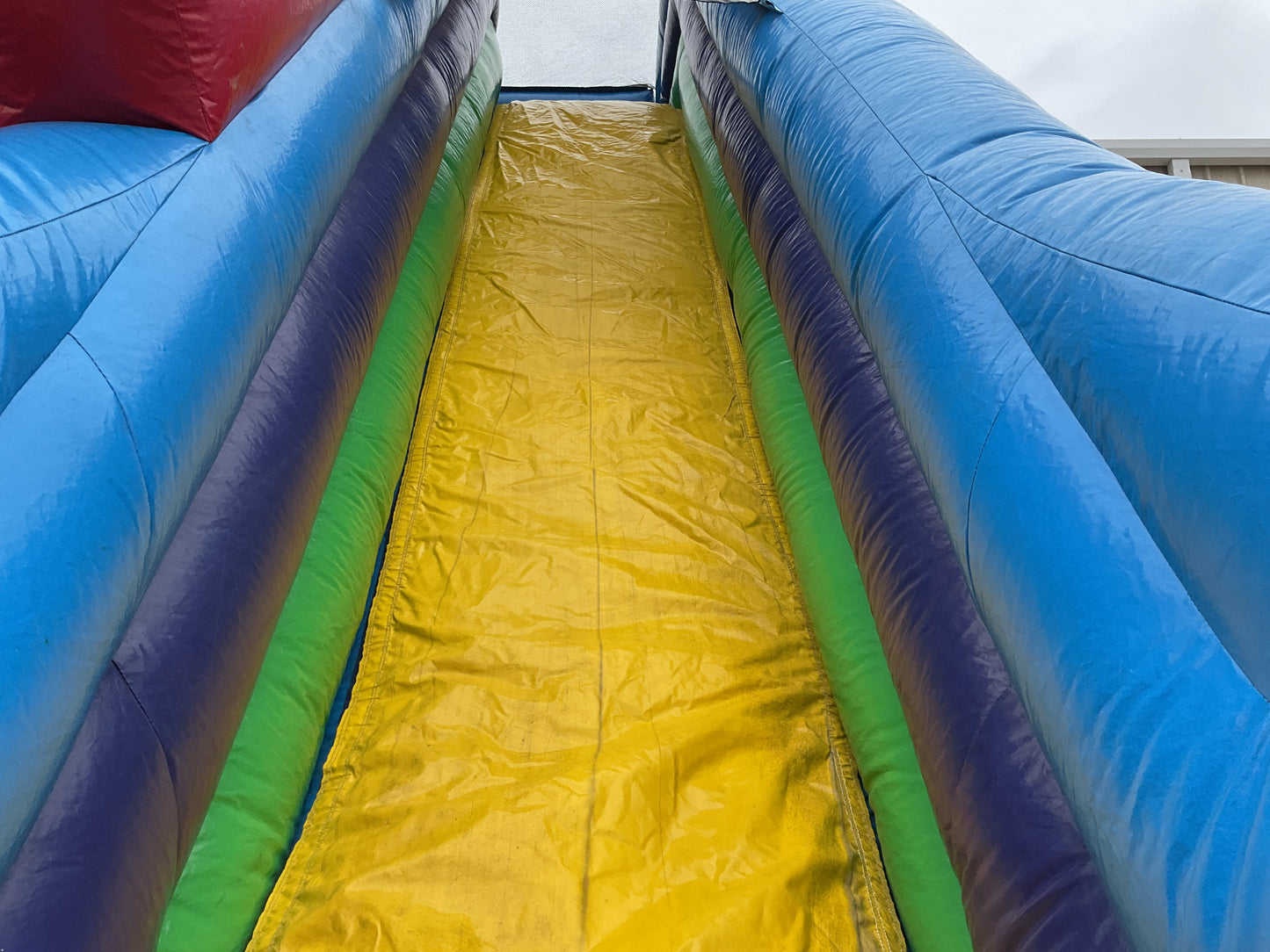 22' Vertical Rush Slide
