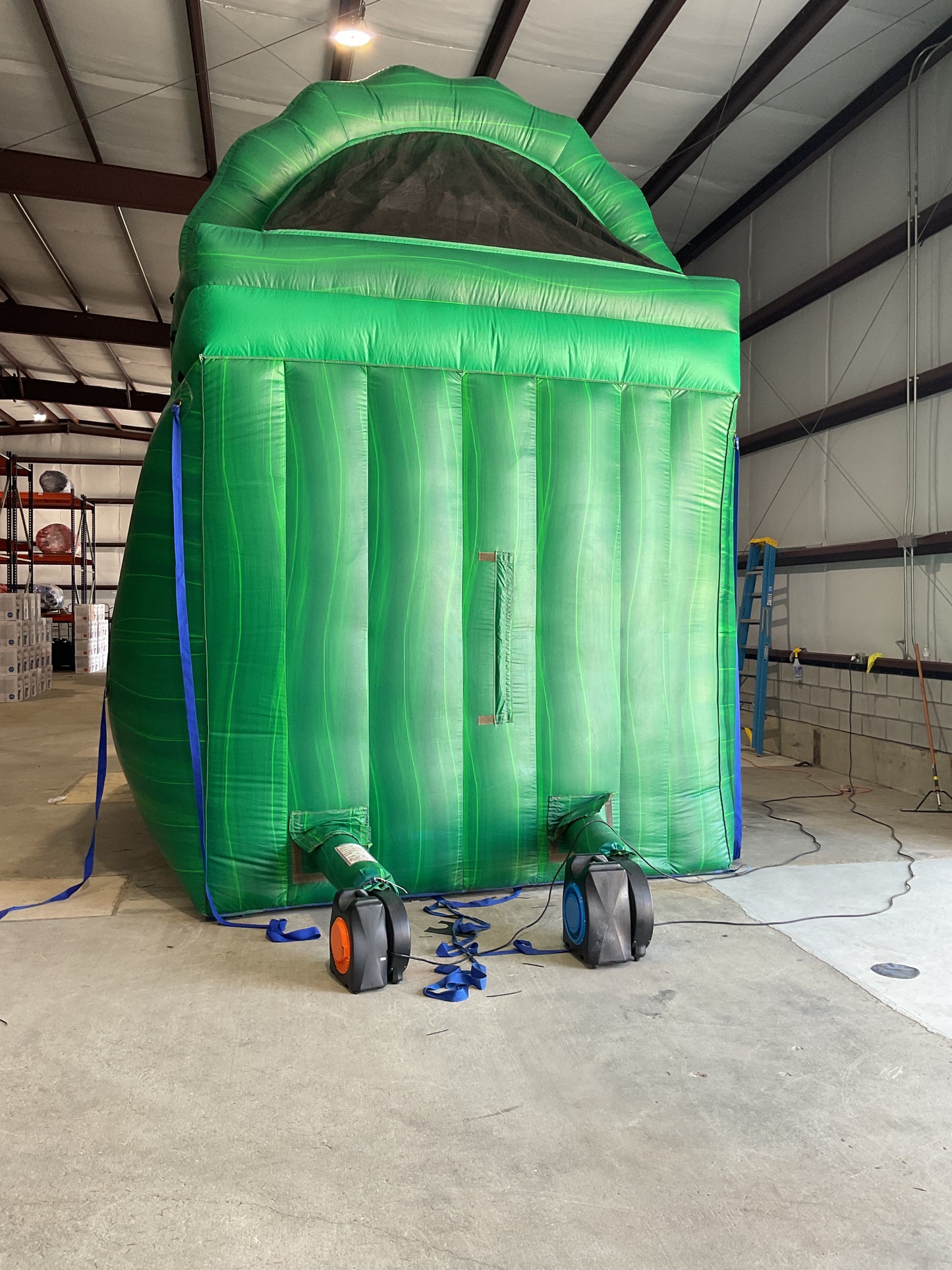18' Emerald Canyons Slide