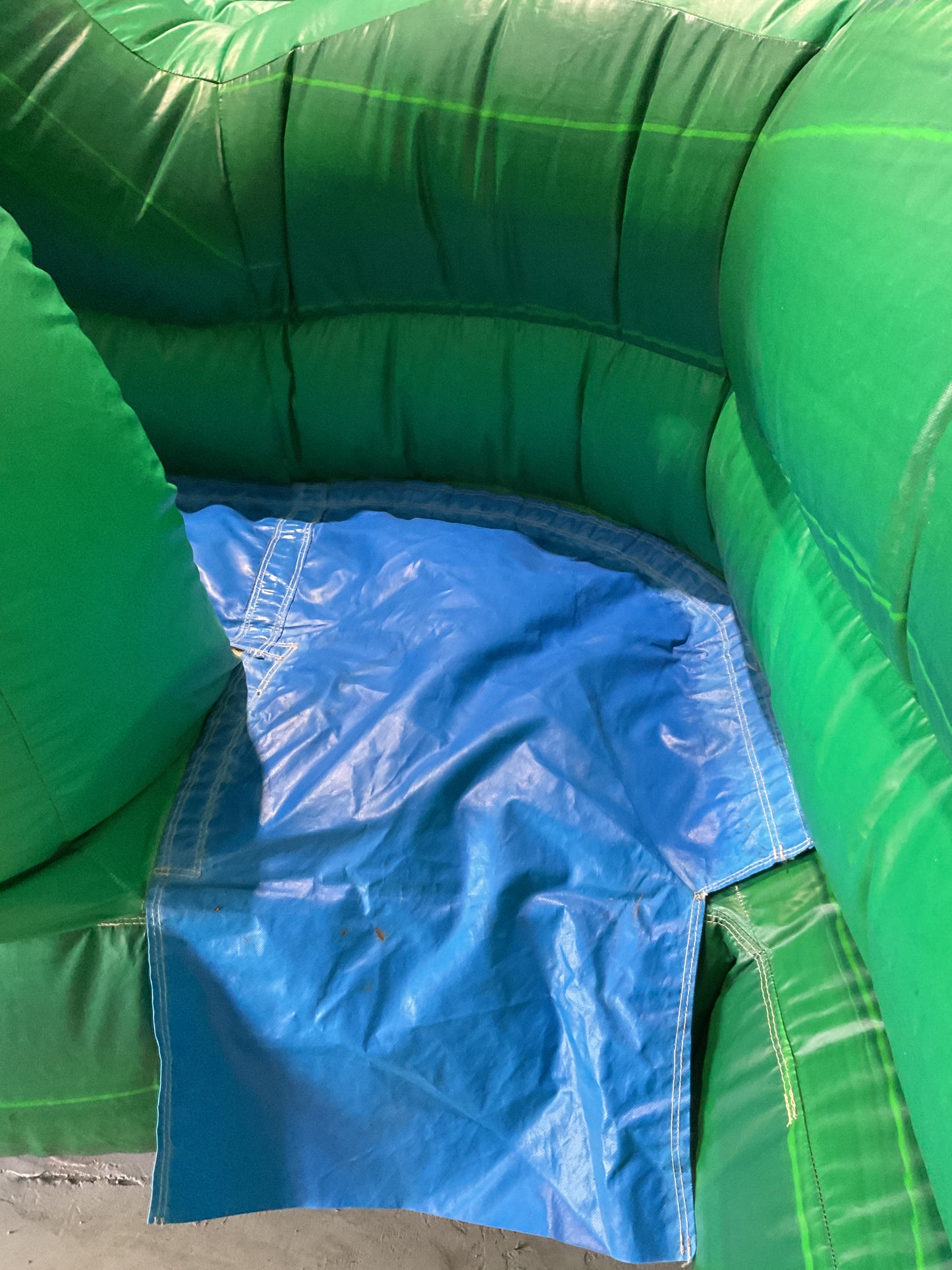 18' Emerald Canyons Slide