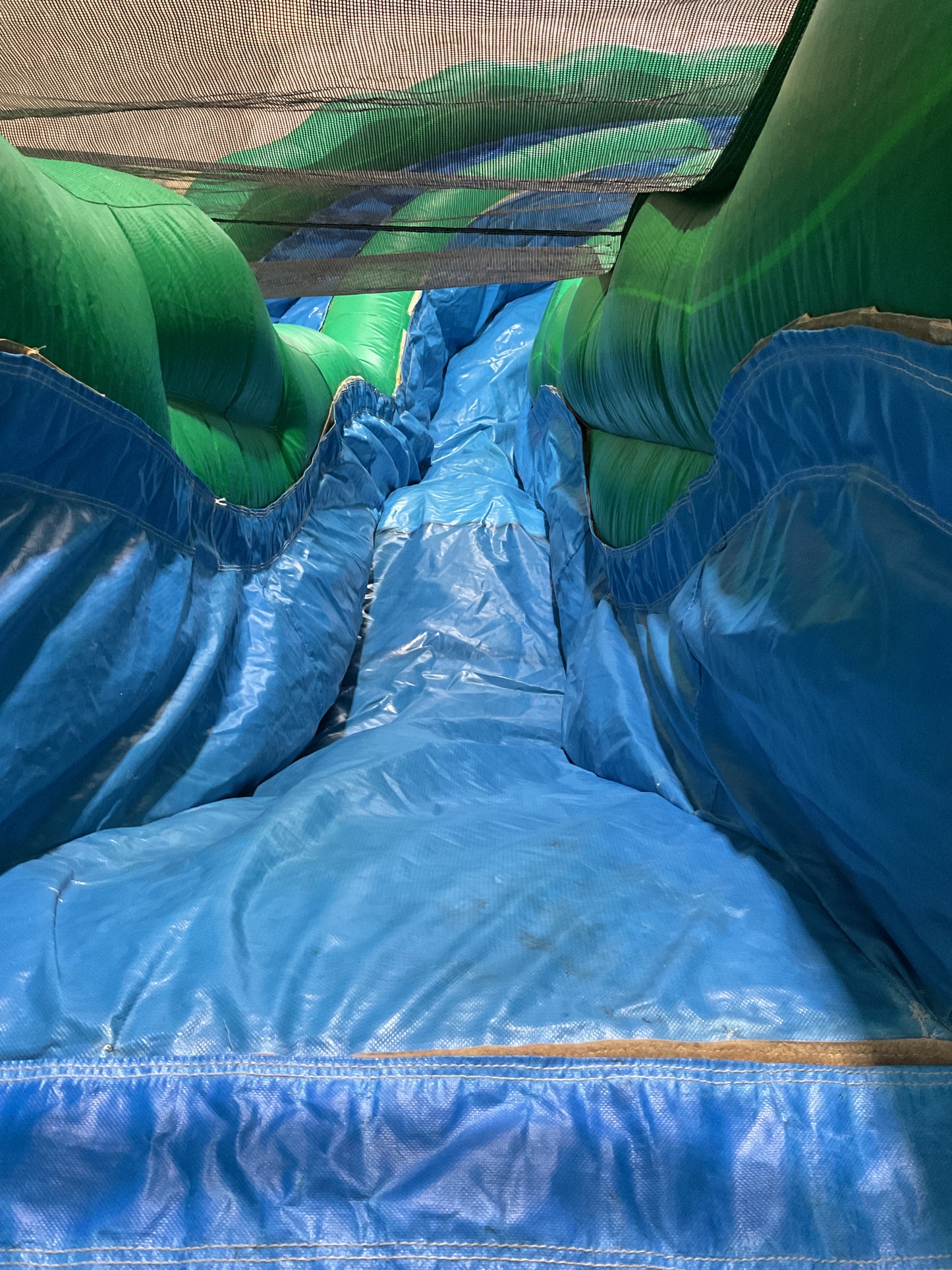 18' Emerald Canyons Slide