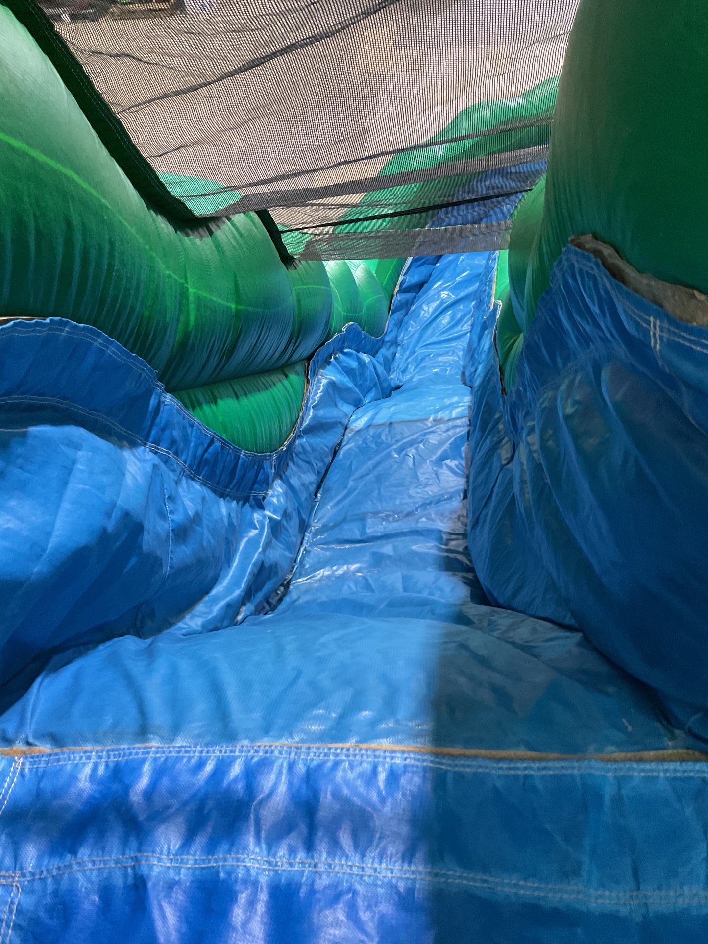18' Emerald Canyons Slide