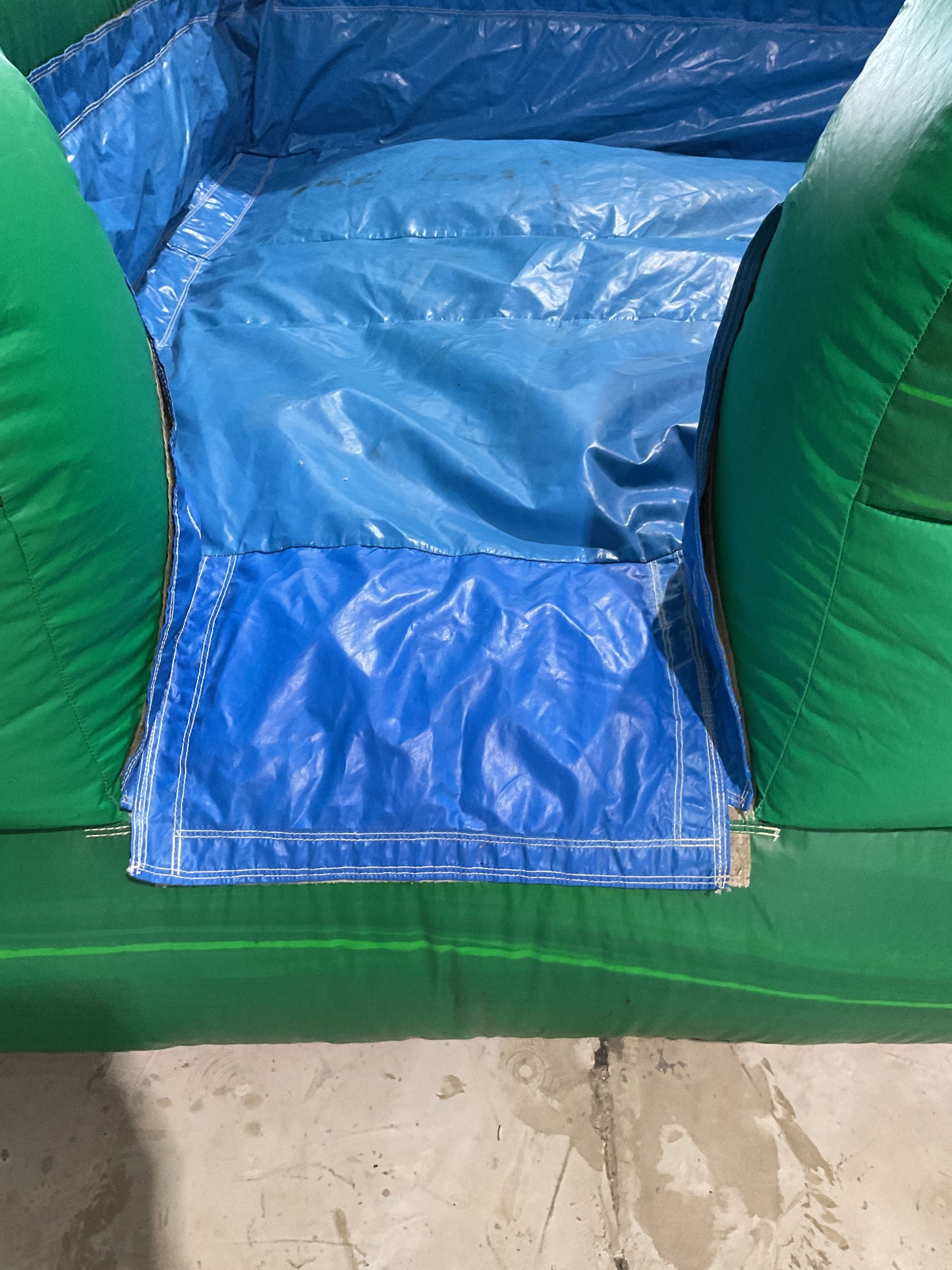 18' Emerald Canyons Slide