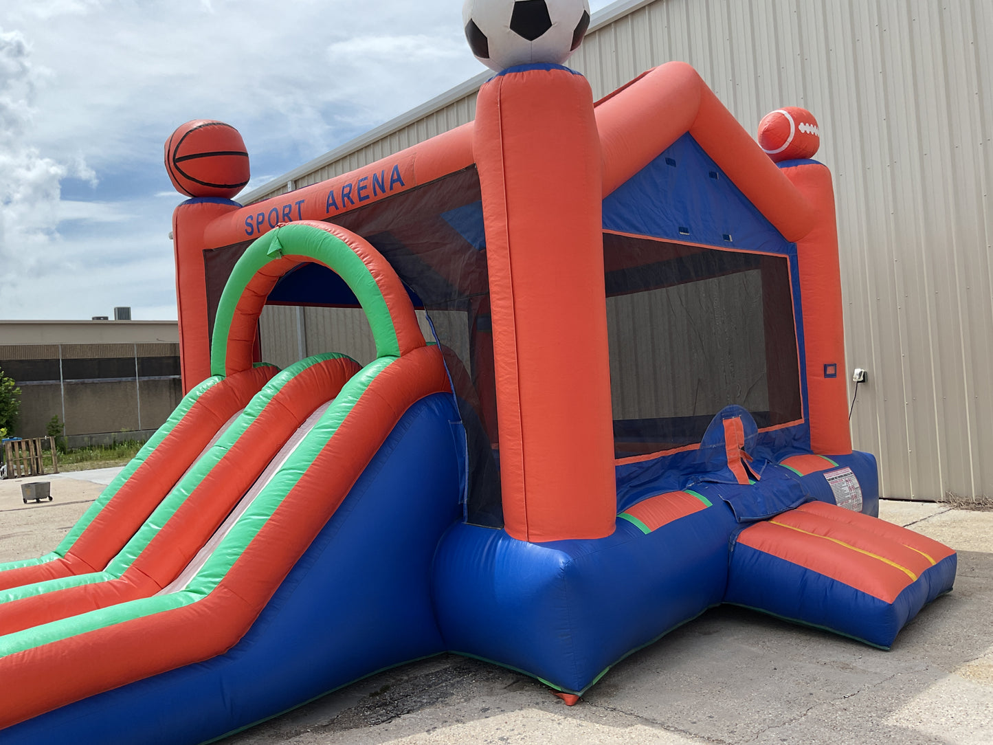 Sports wet dry Combo with pool