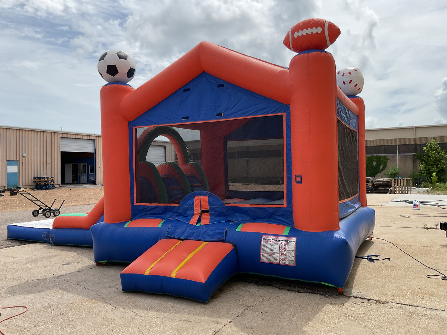 Sports wet dry Combo with pool