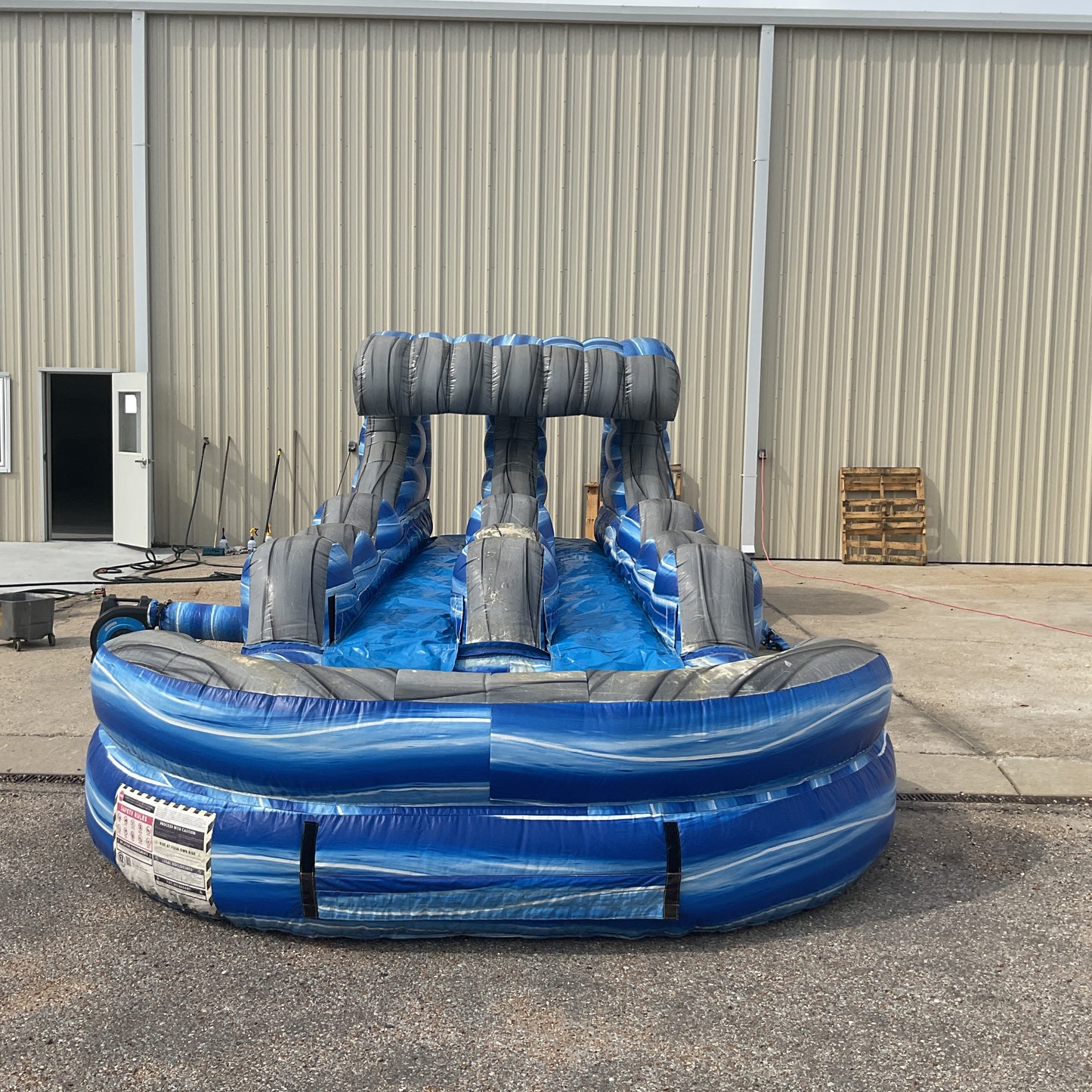 Laguna Wave Slip-n-Slide with pool