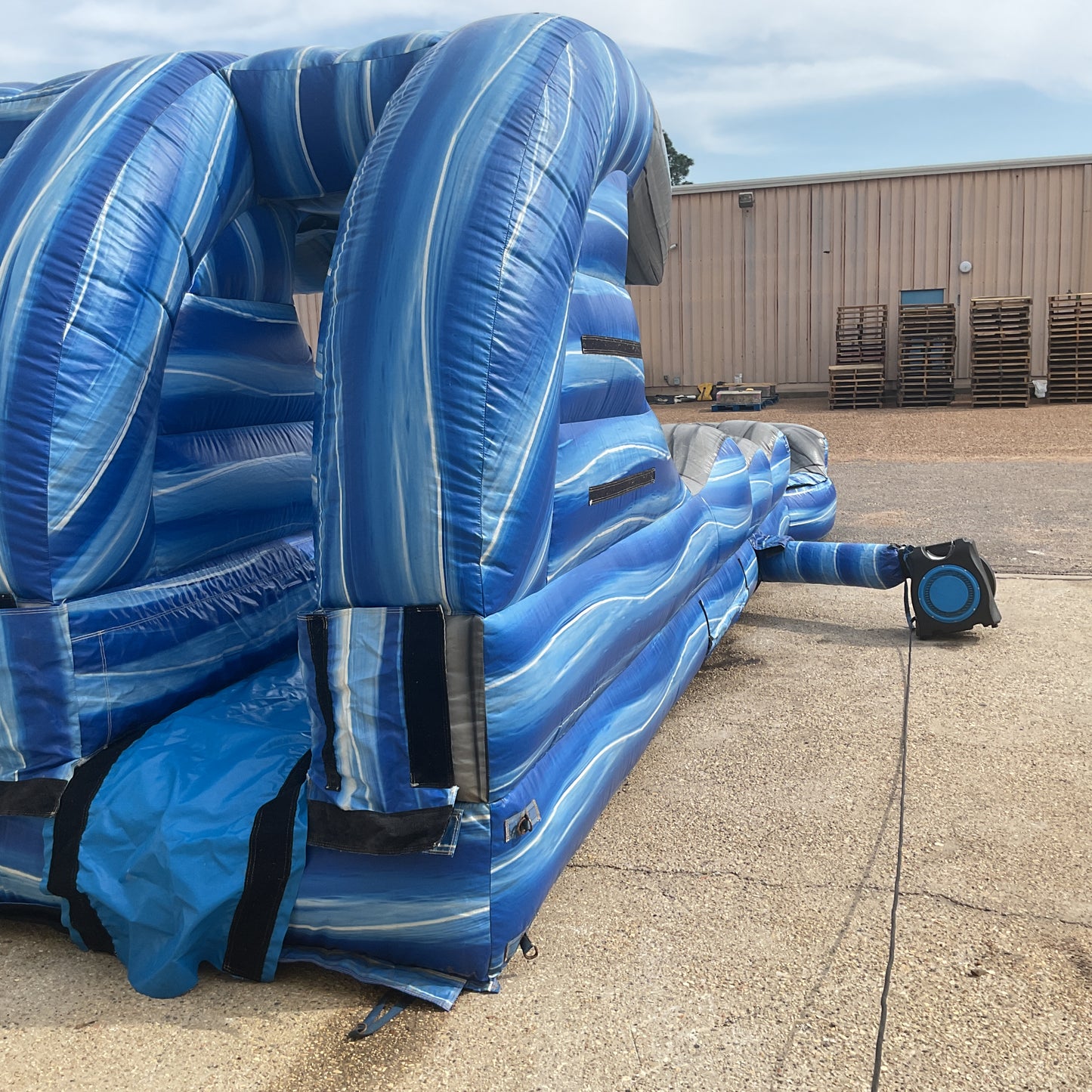 Laguna Wave Slip-n-Slide with pool