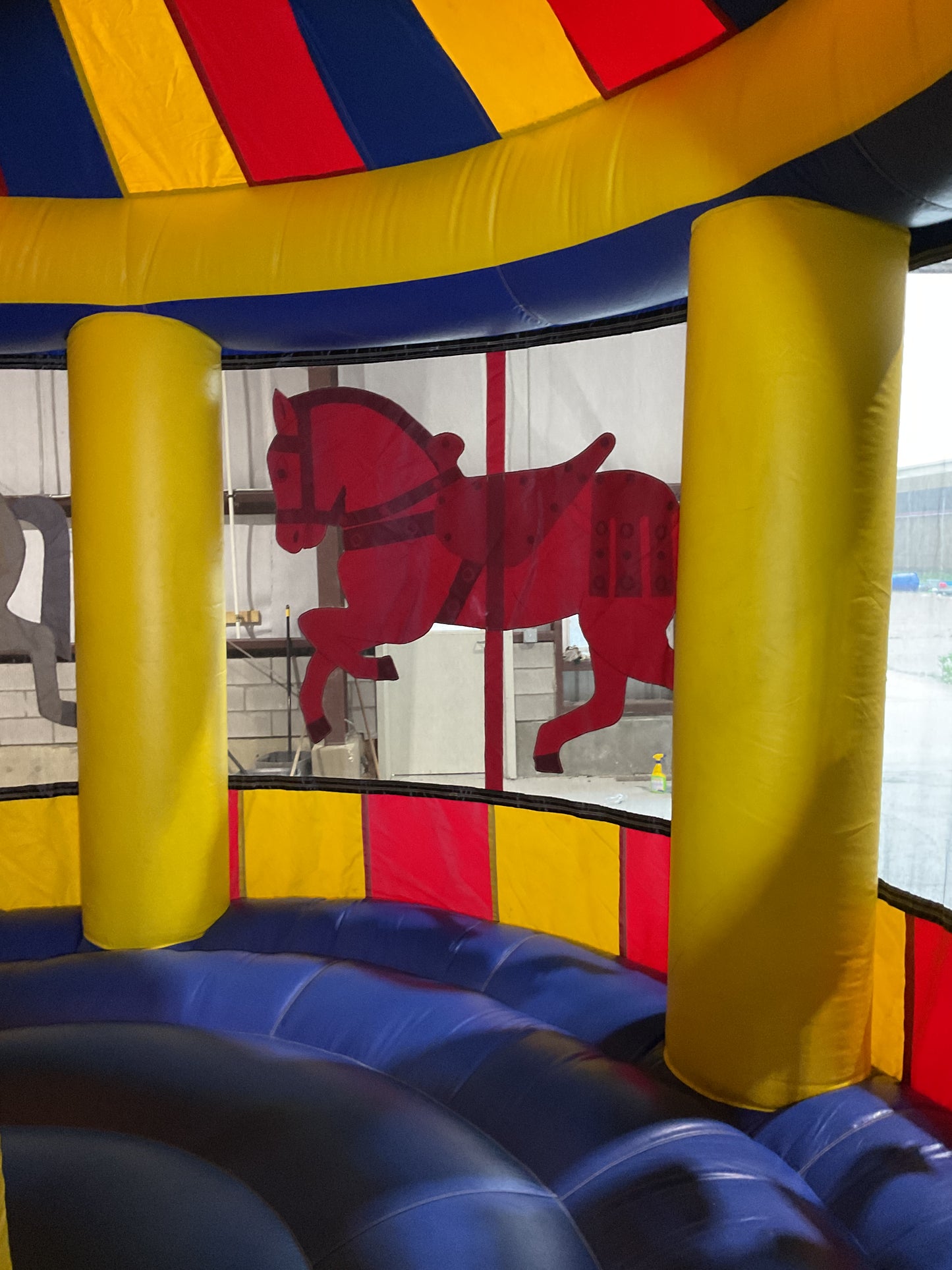 Carousel Bounce