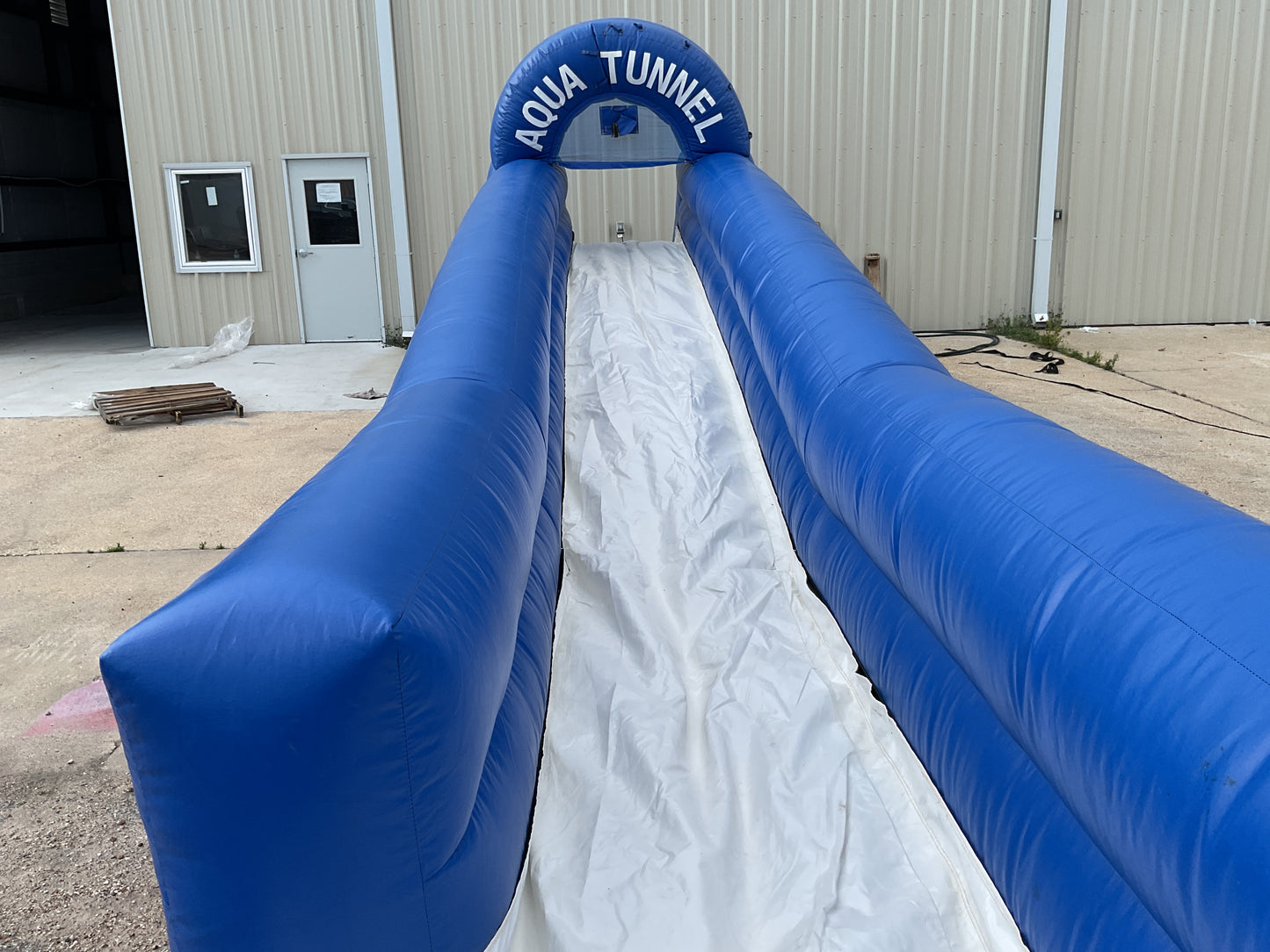 Aqua Tunnel Slide