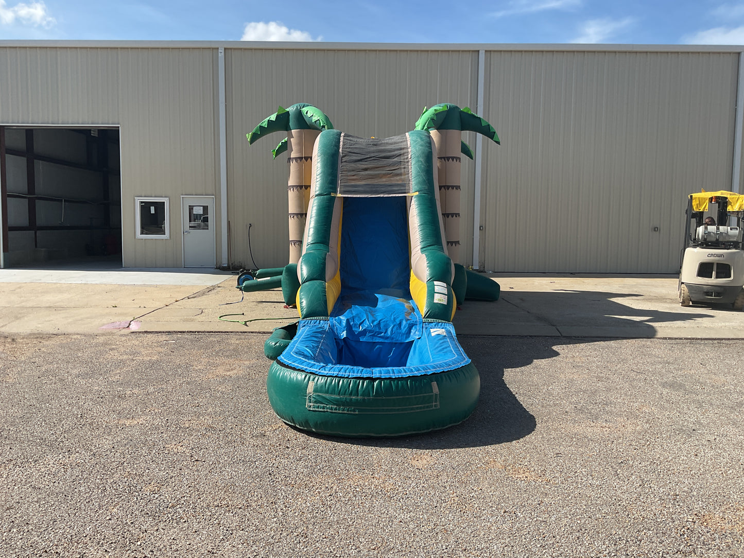 Tropical wet dry Combo with pool