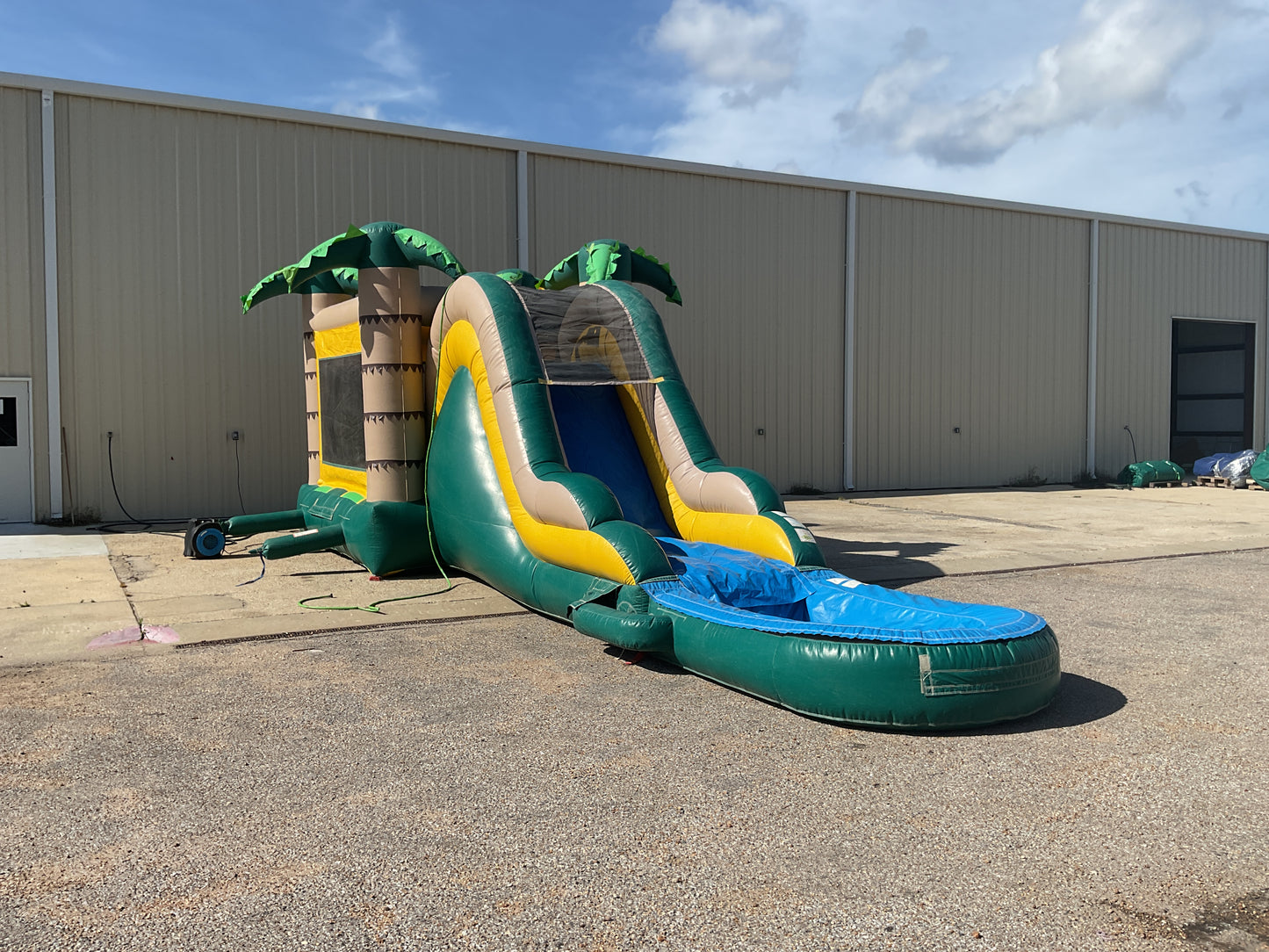 Tropical wet dry Combo with pool