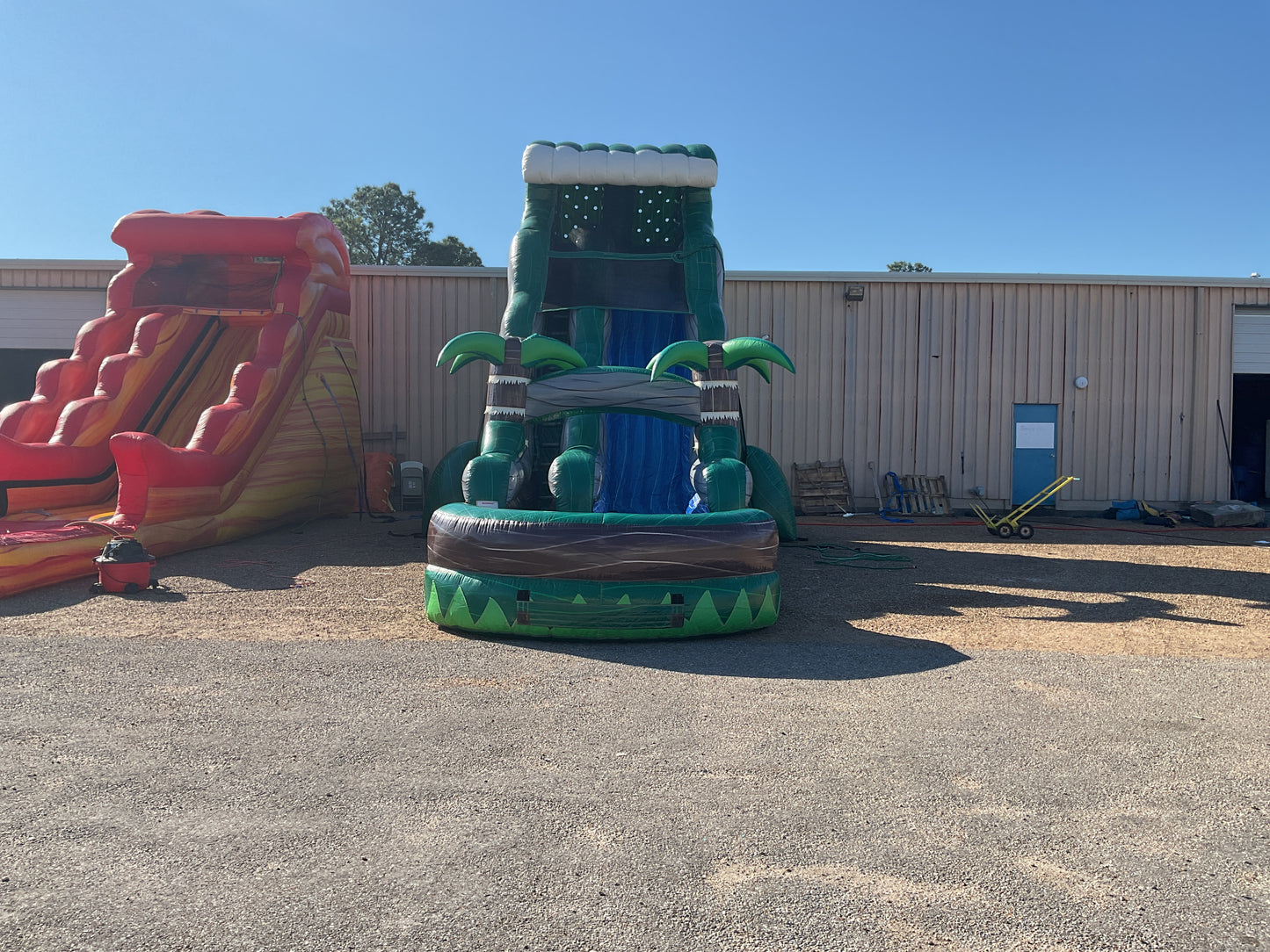 22' Emerald Crush Slide with pool