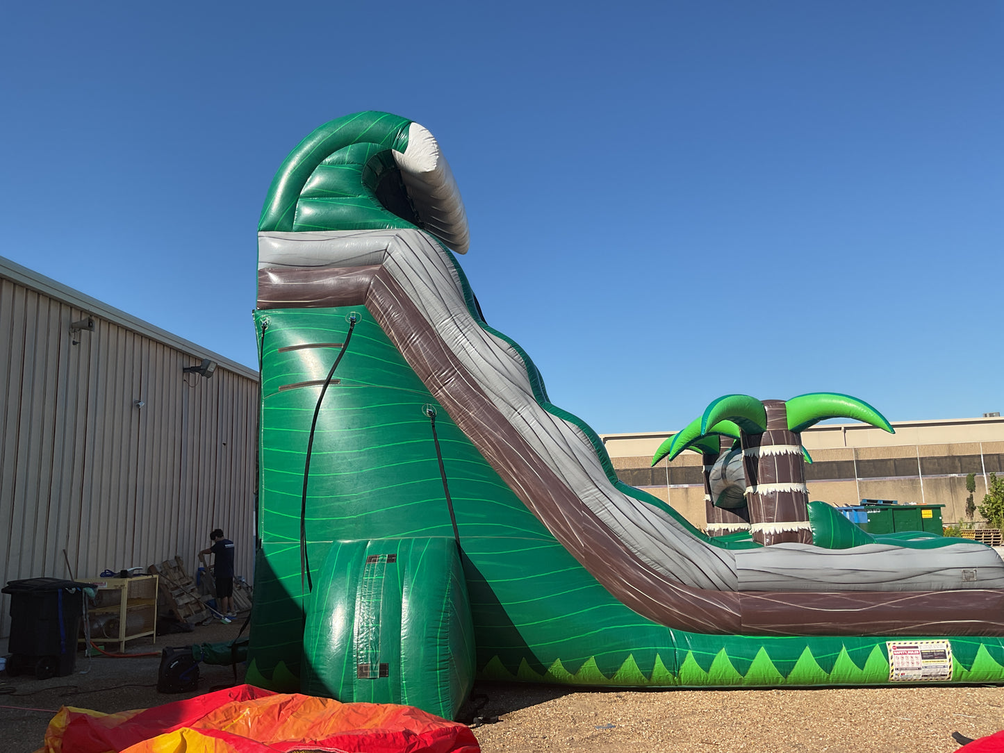 22' Emerald Crush Slide with pool