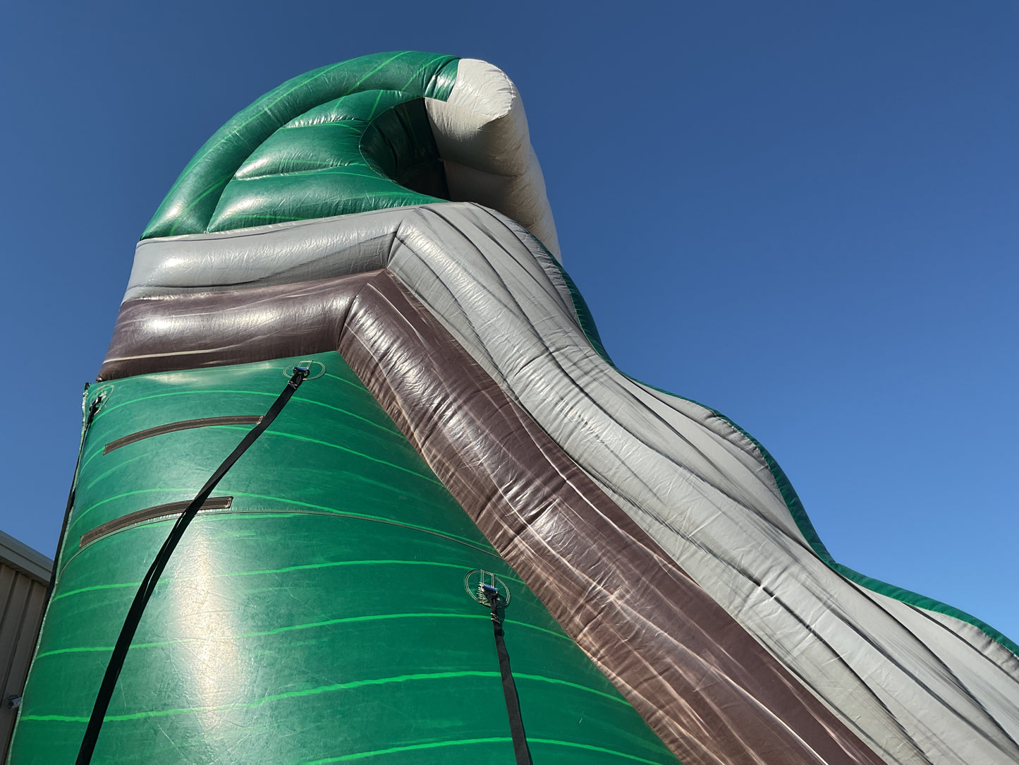 22' Emerald Crush Slide with pool