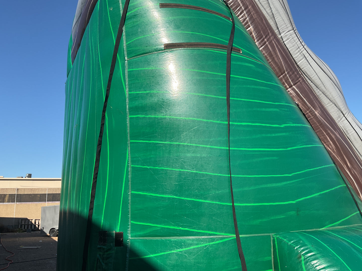 22' Emerald Crush Slide with pool