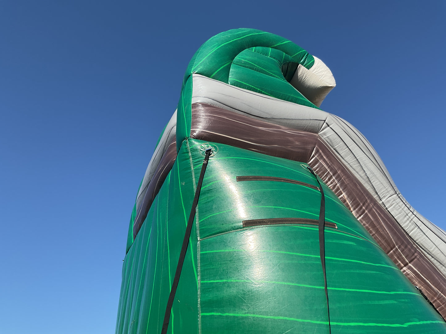 22' Emerald Crush Slide with pool