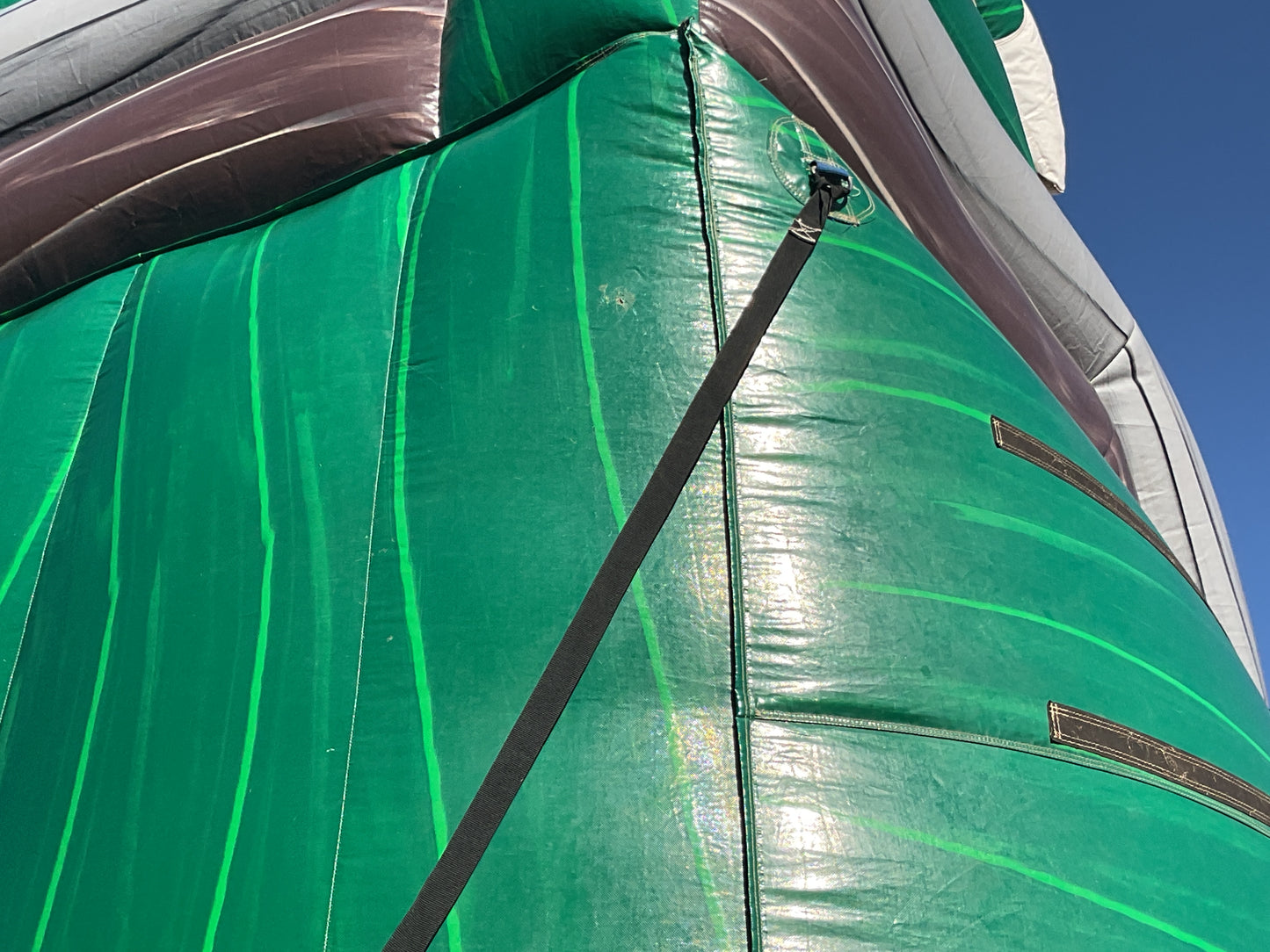 22' Emerald Crush Slide with pool