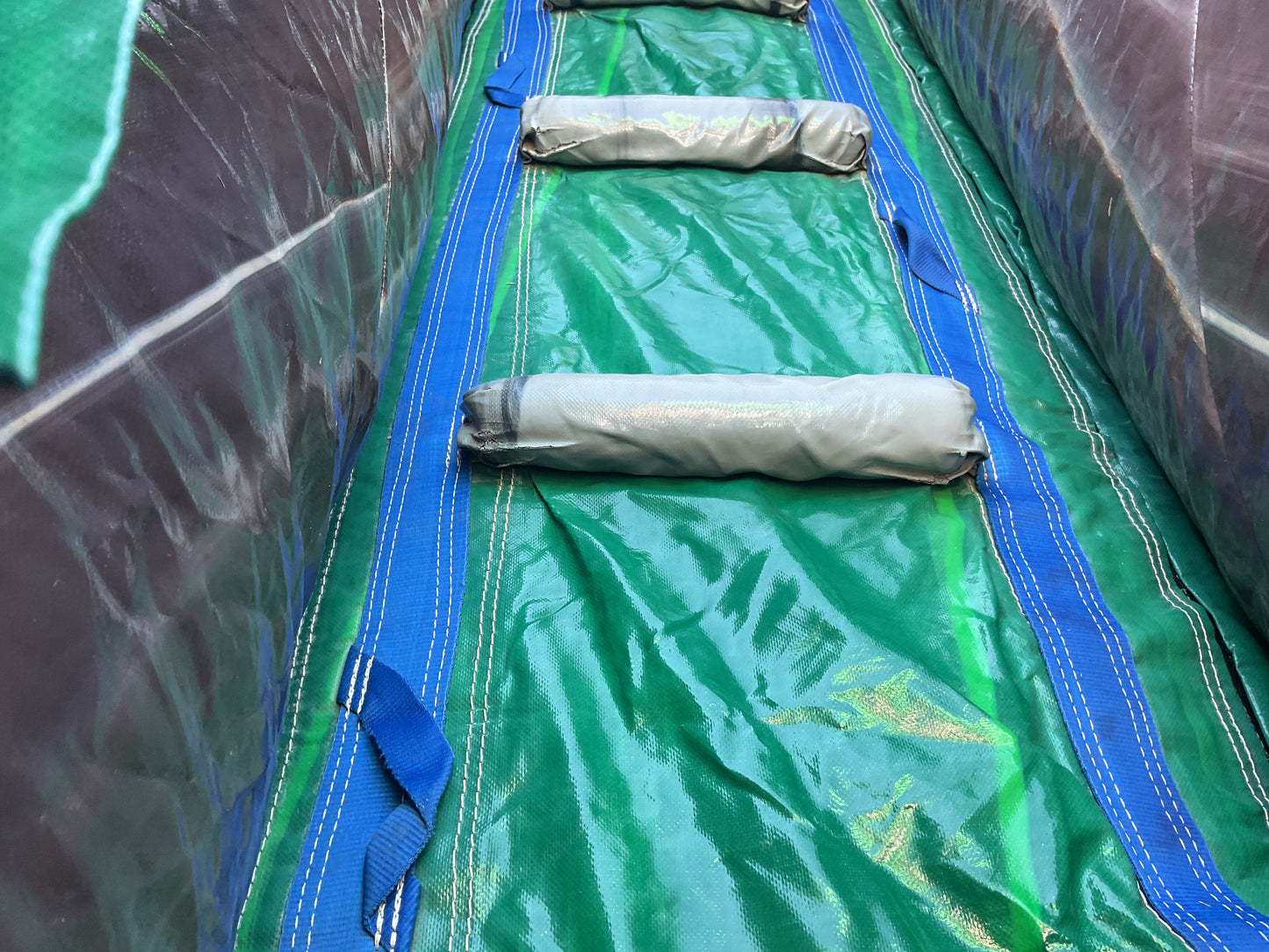 22' Emerald Crush Slide with pool